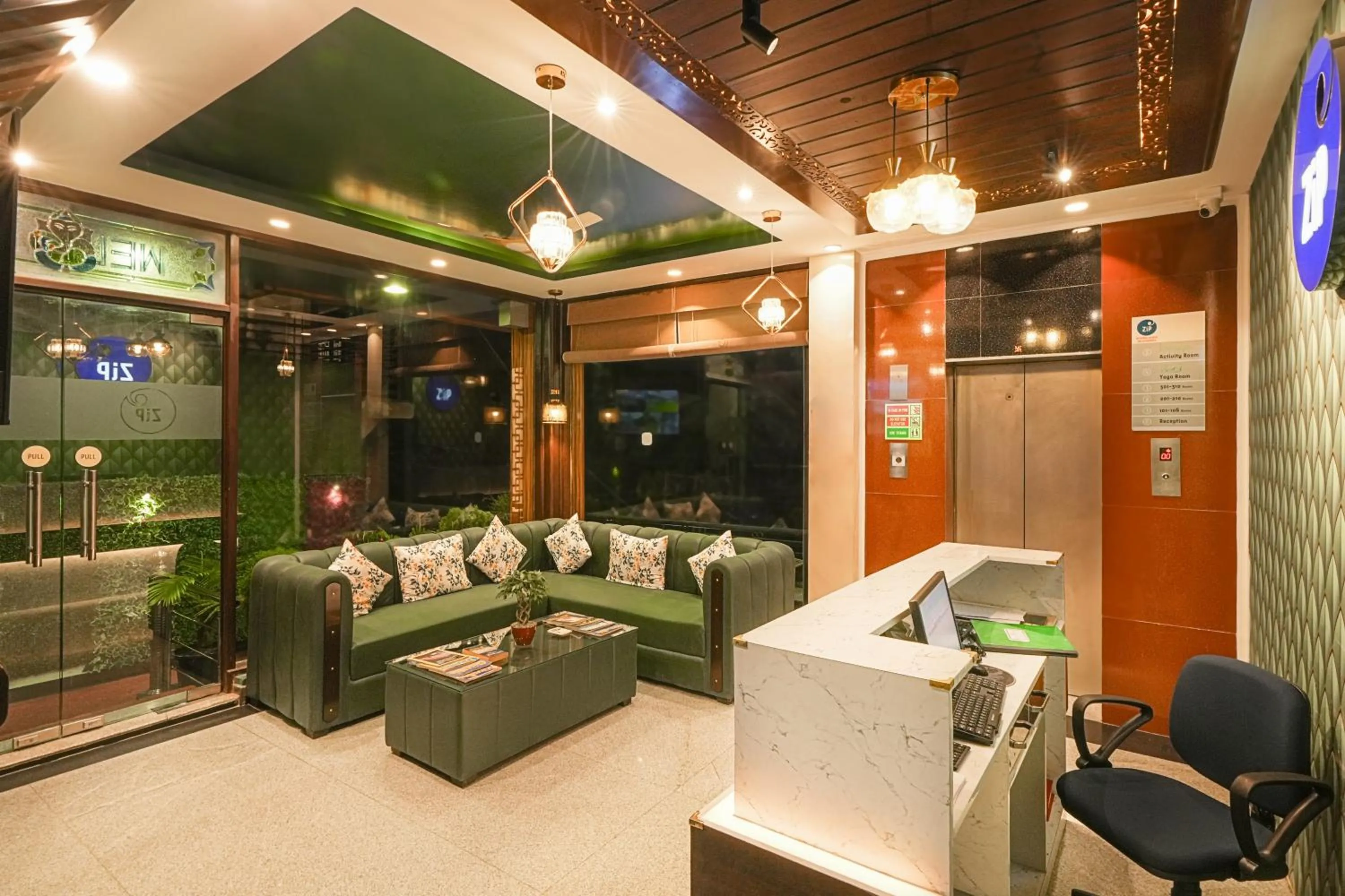 Lobby or reception in Hotel Bella Heights