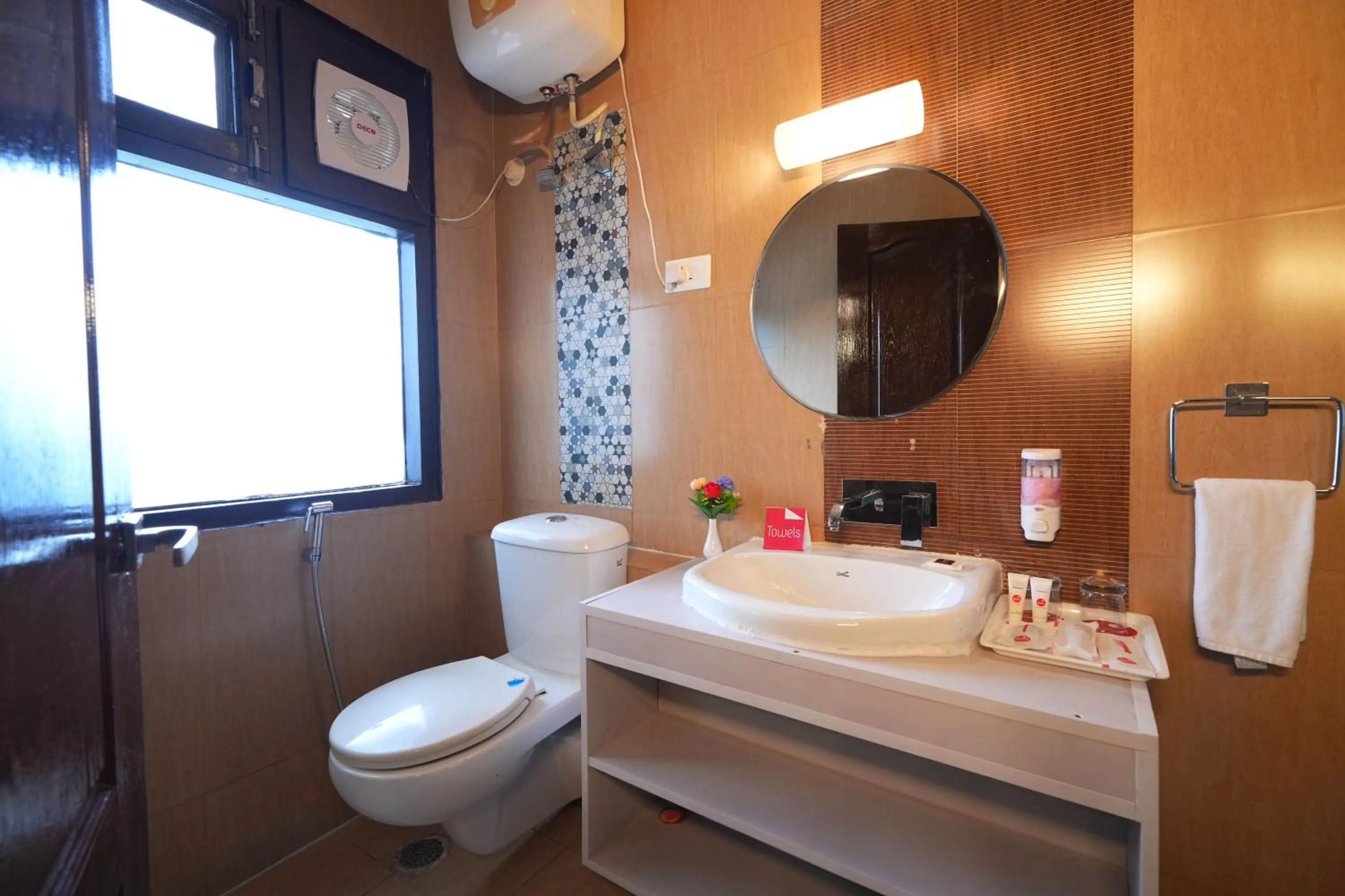 Shower in Hotel Bella Heights