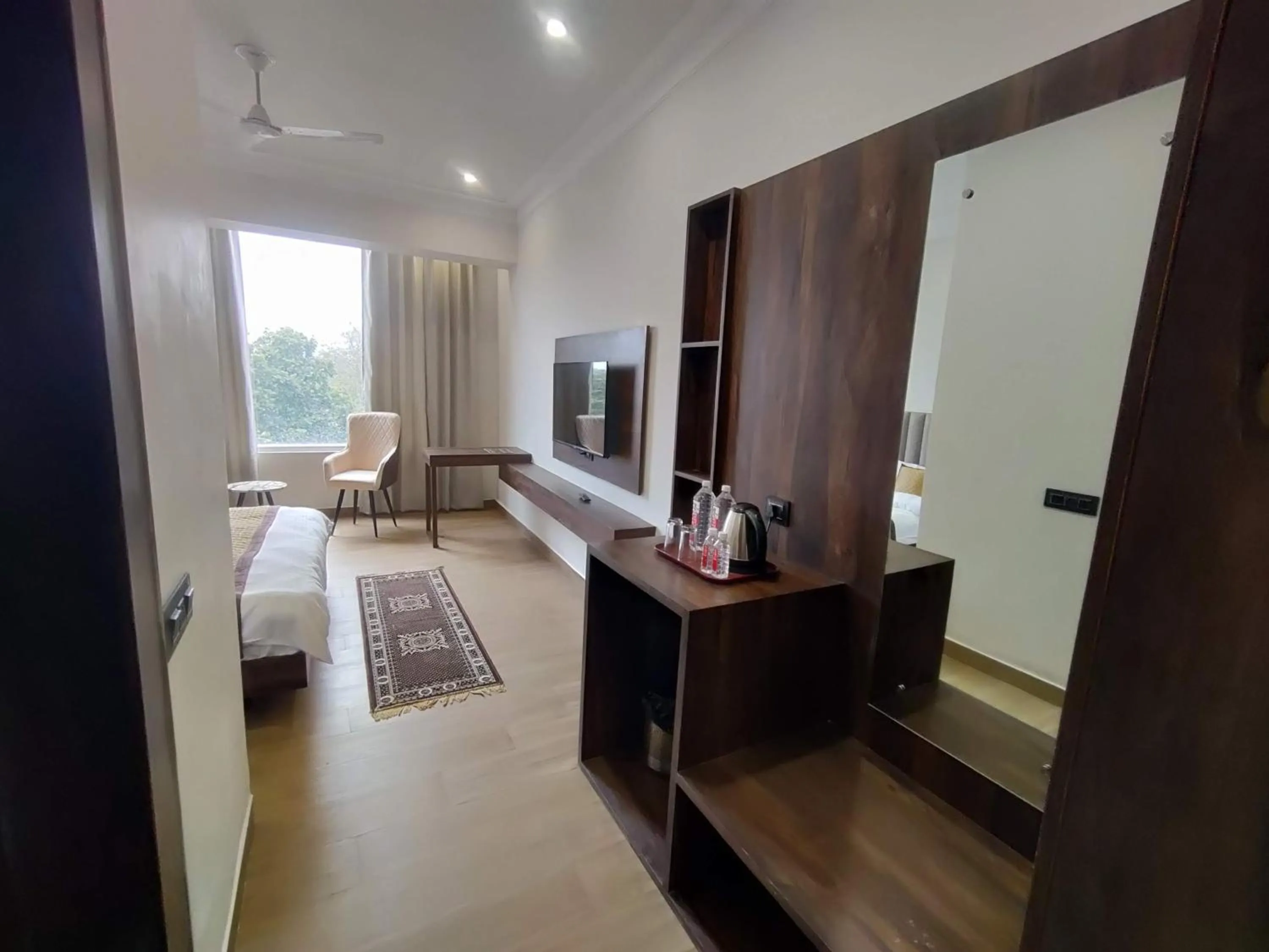 Bedroom, Bed in Hotel Basant Sarovar