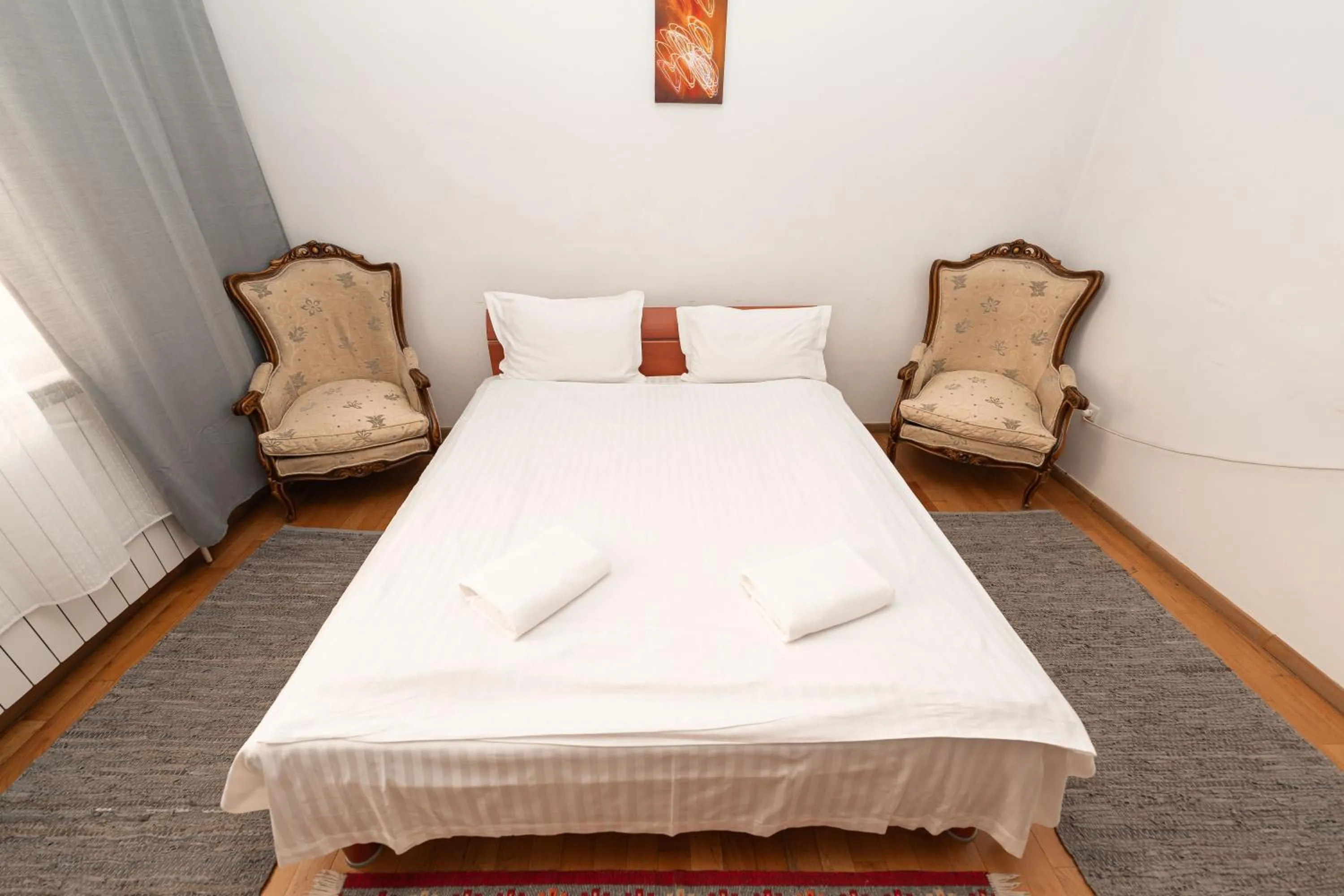 Bed in George&Dragon Rooms