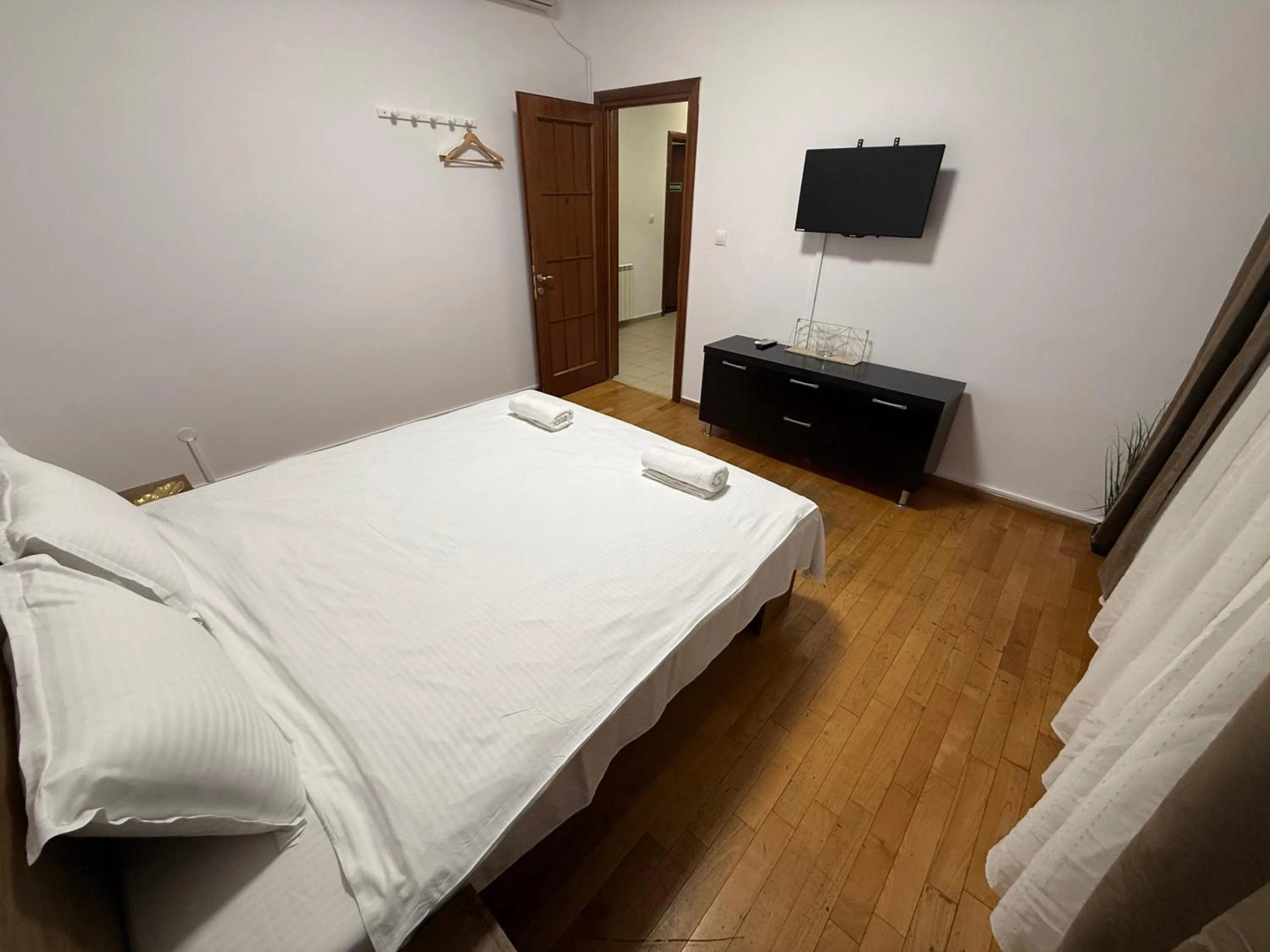 Bed in George&Dragon Rooms