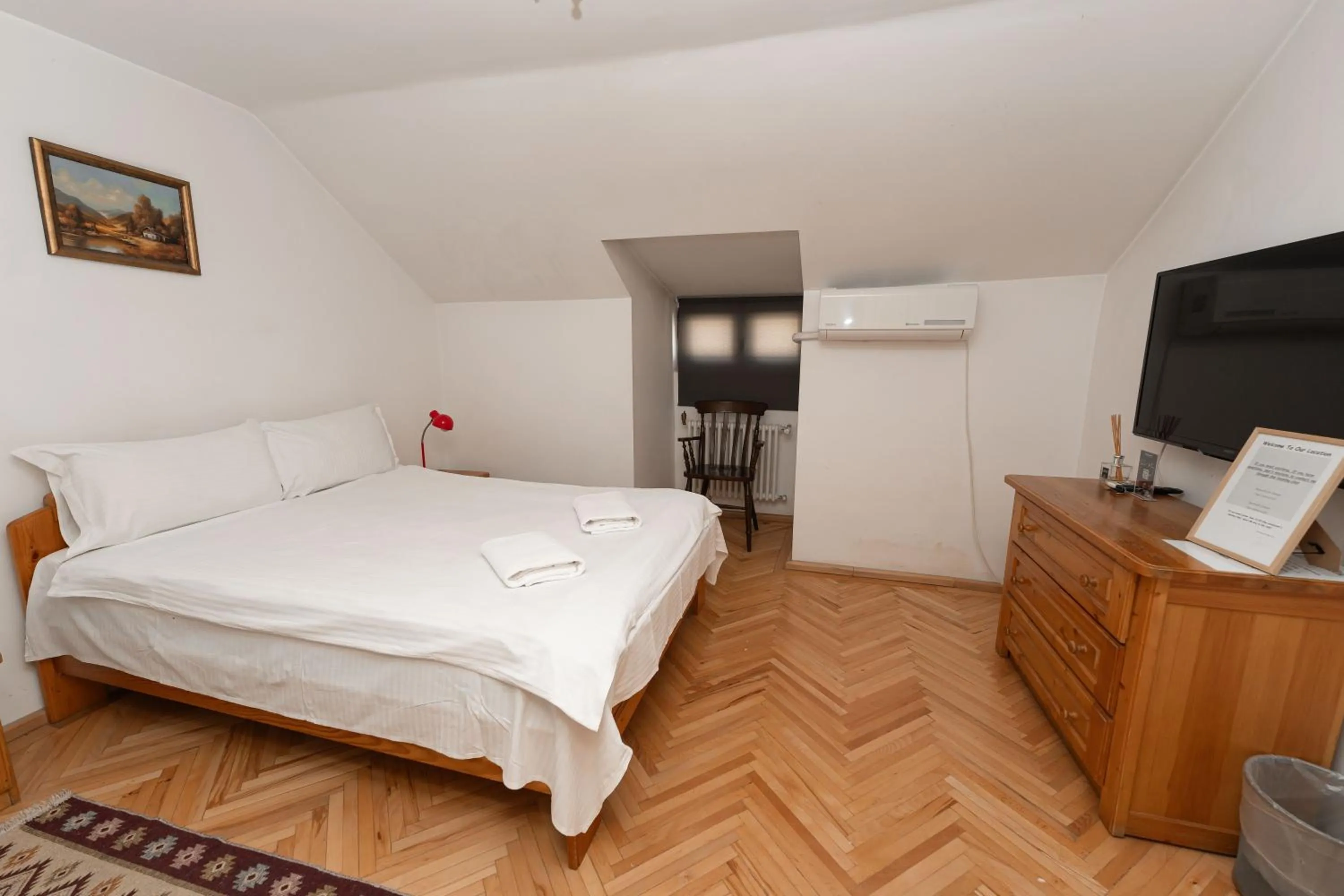 Bed in George&Dragon Rooms