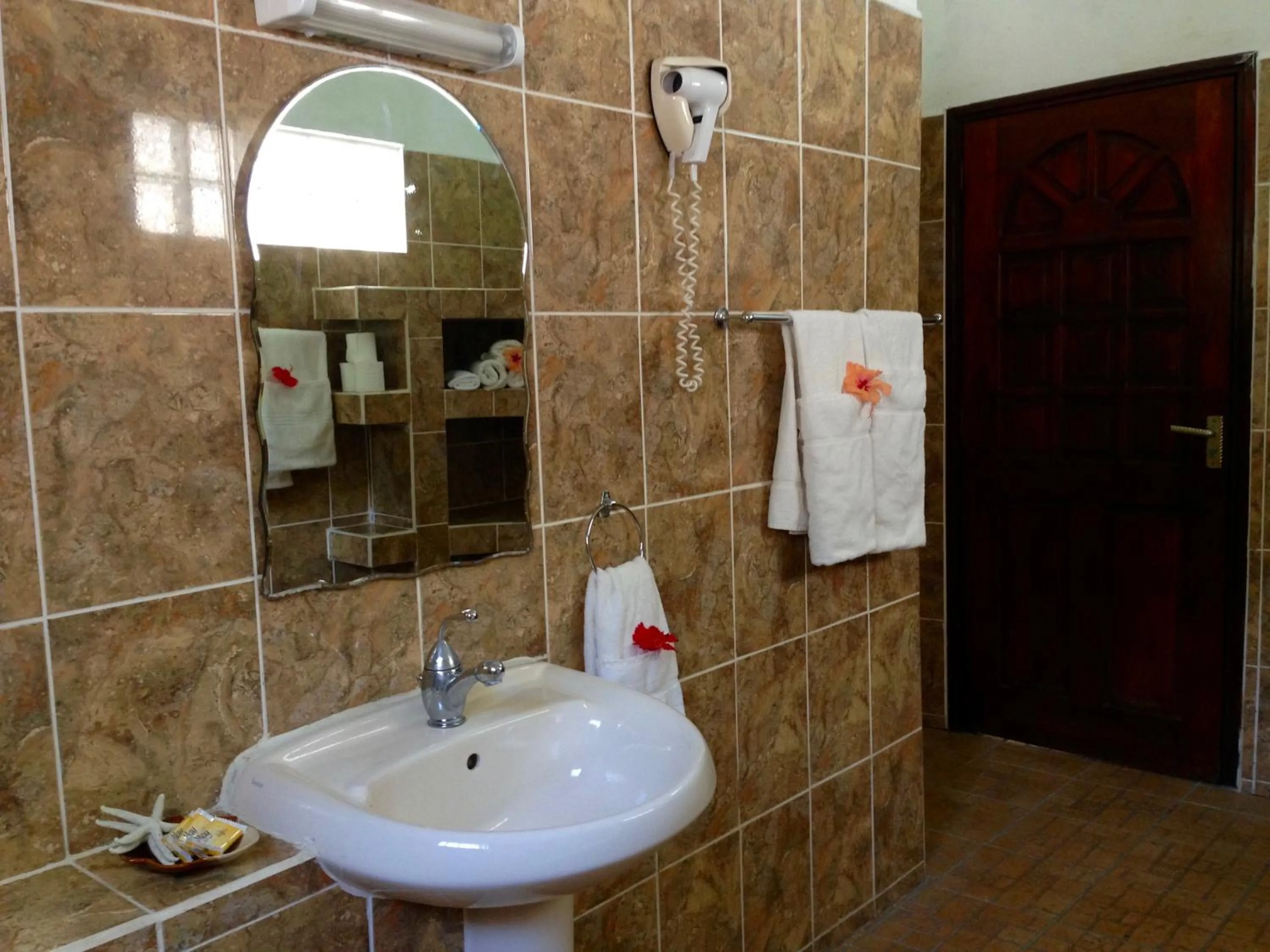 Bathroom in Lazare Picault Hotel