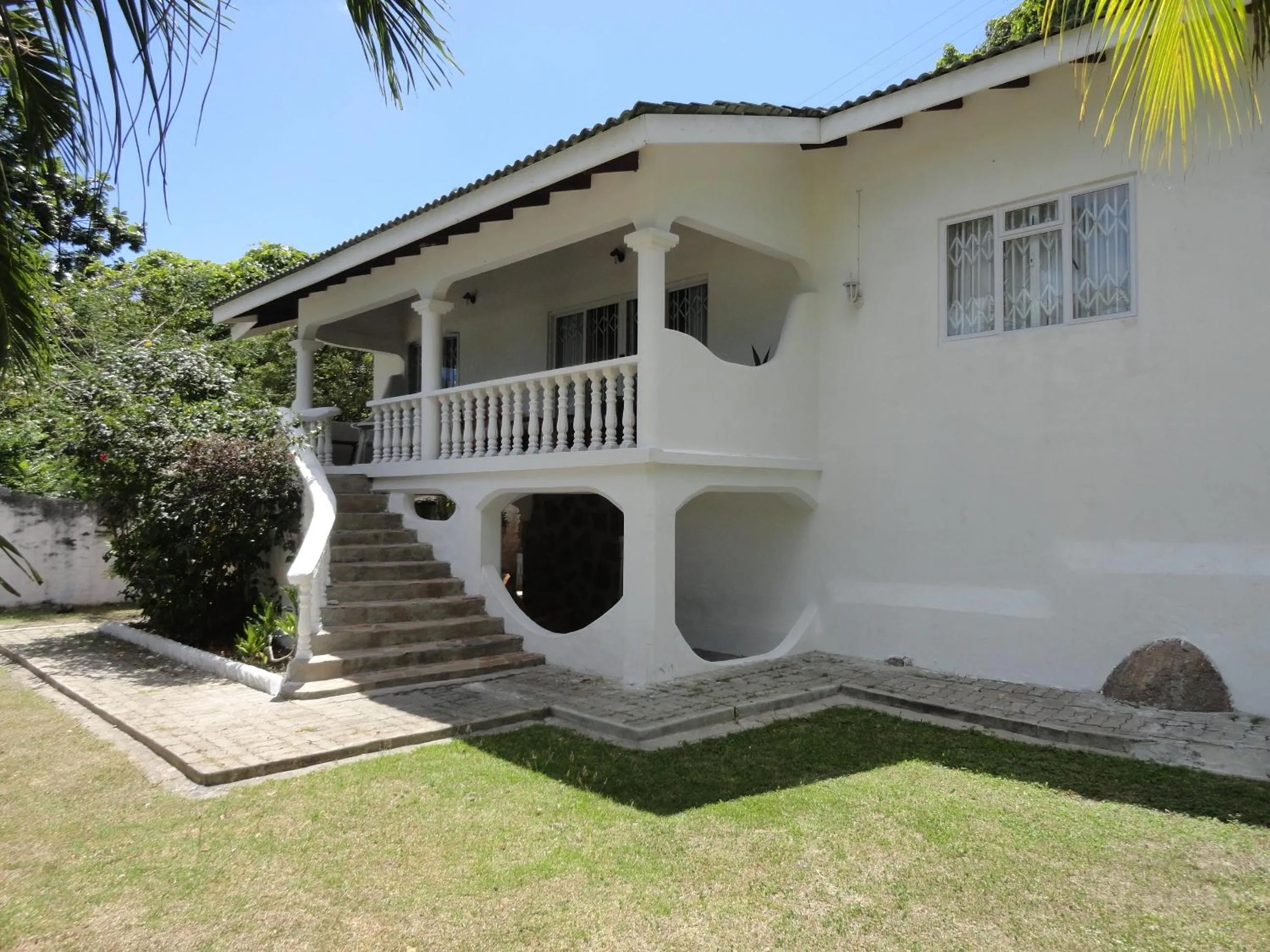 Property building in Lazare Picault Hotel