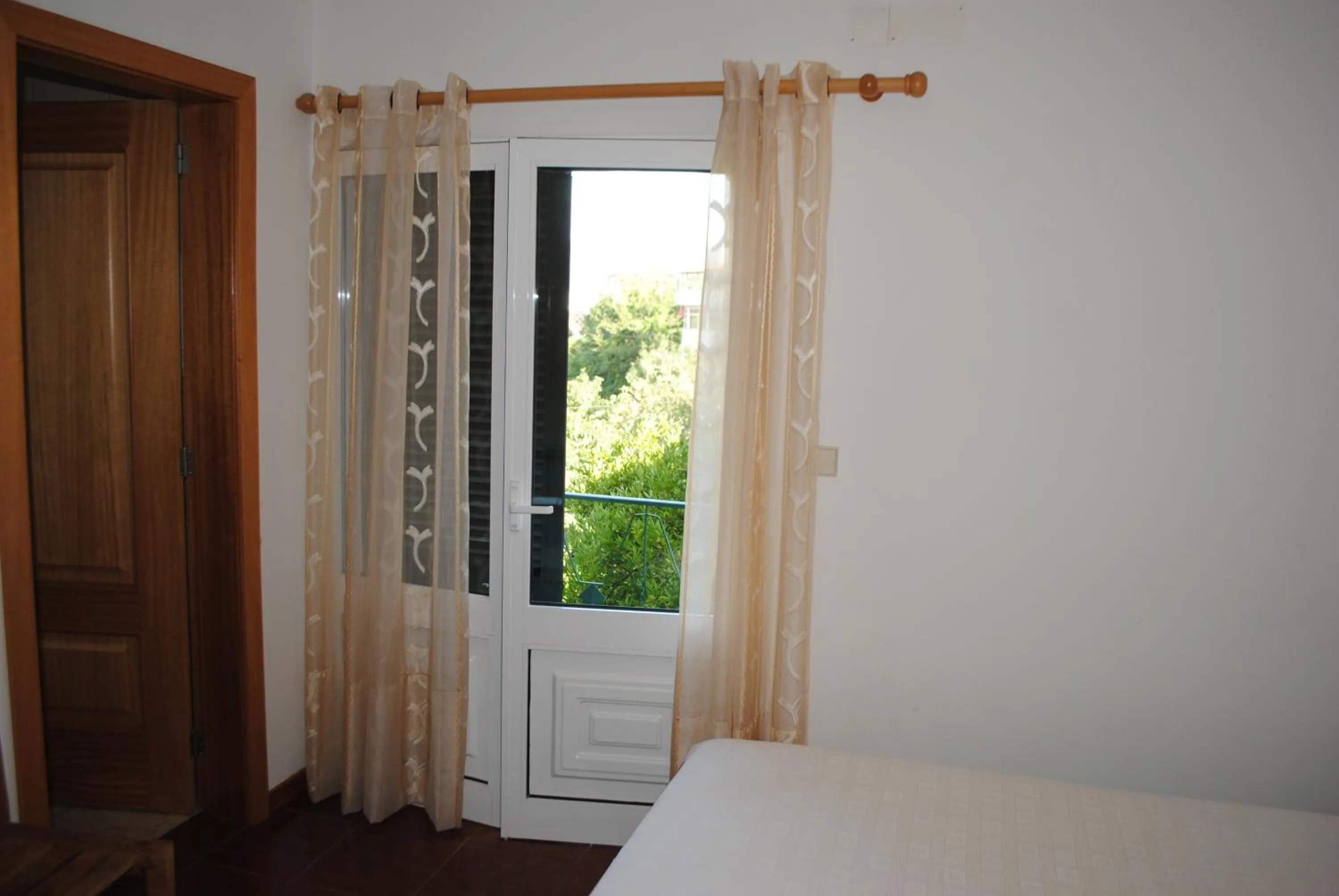 Bedroom, Bed in Casa Dos Santos Alojamento - Guest House