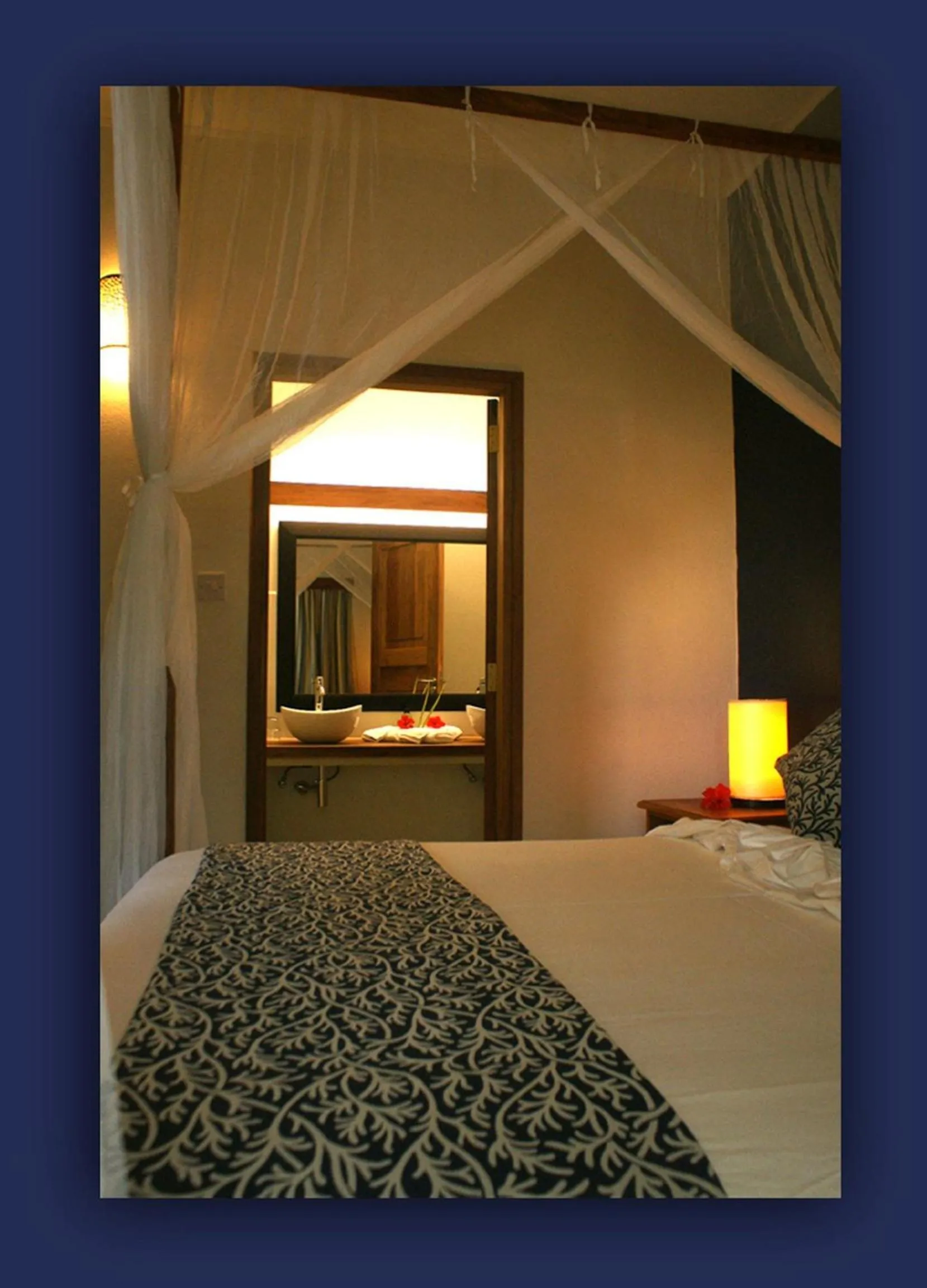 Decorative detail, Bed in L'Hirondelle Self Catering Guest House