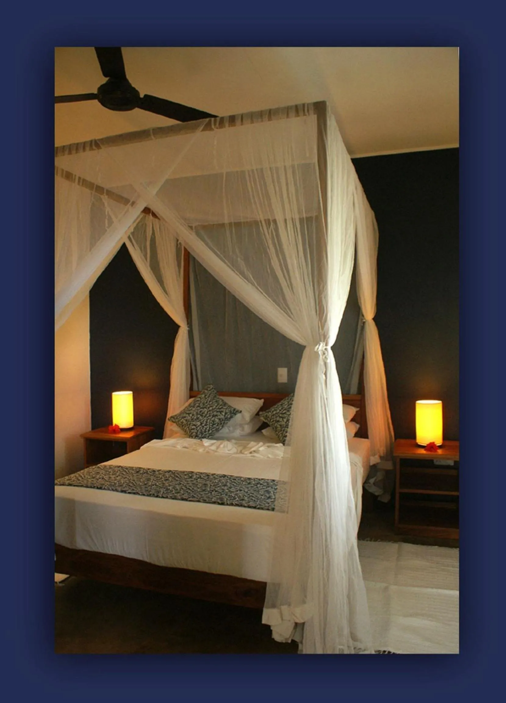 Bed in L'Hirondelle Self Catering Guest House
