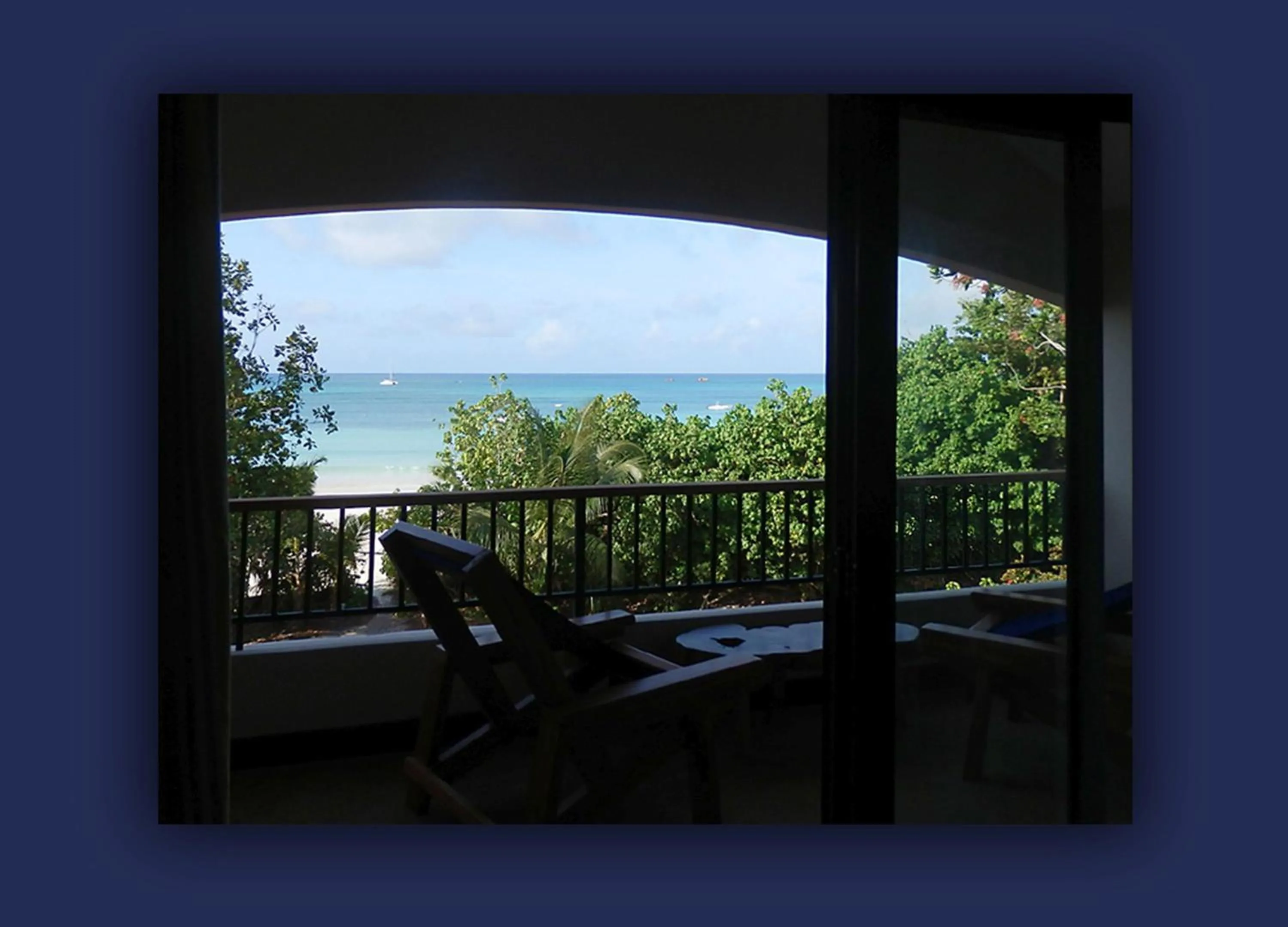 Day in L'Hirondelle Self Catering Guest House