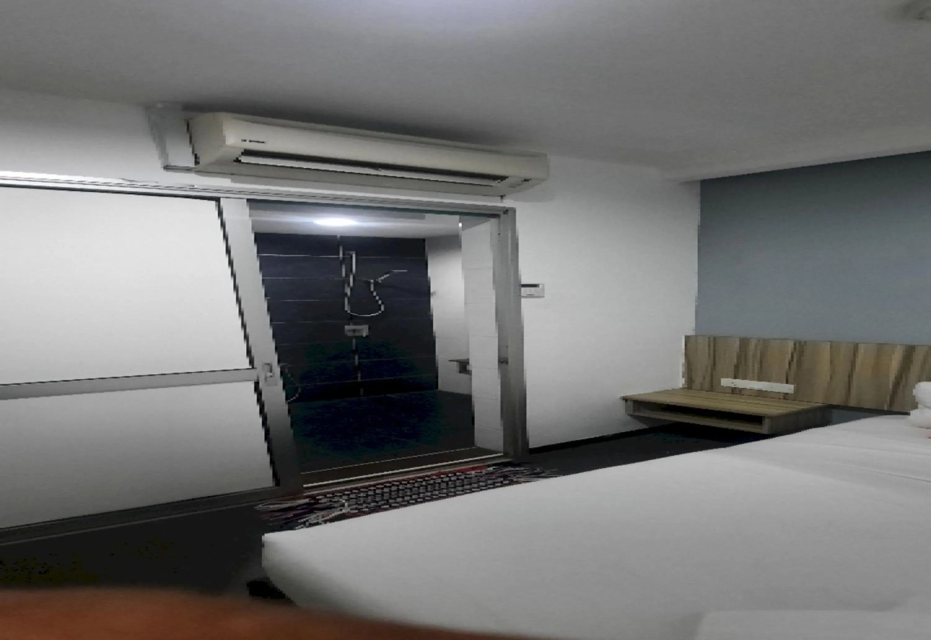 Photo of the whole room in Super OYO 90724 Rg Hotel