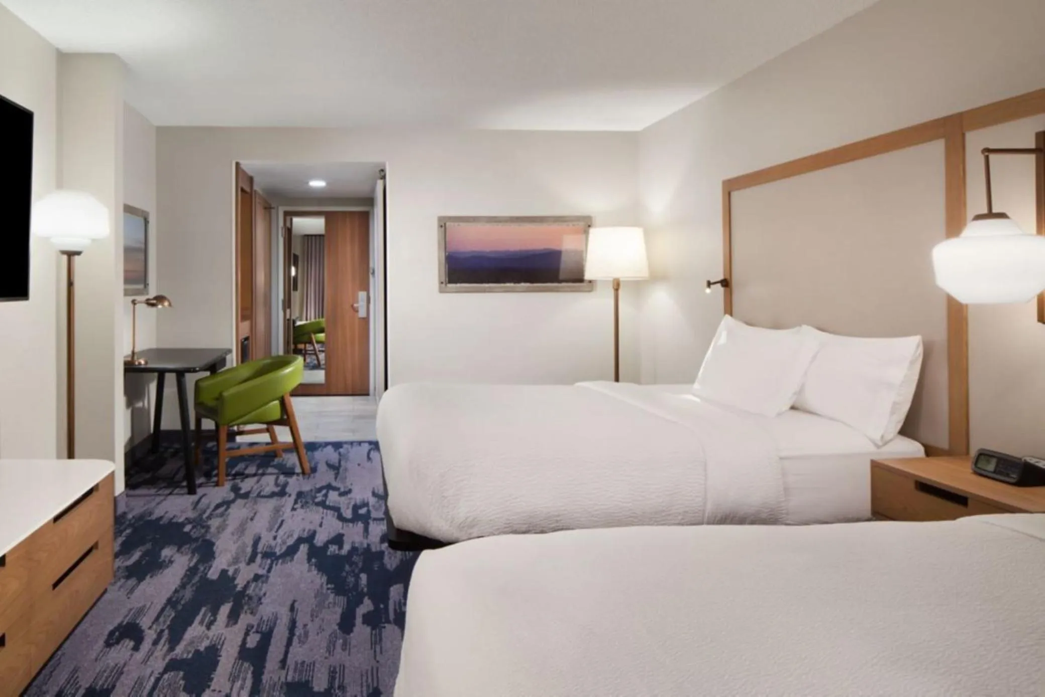 Bed in Fairfield Inn & Suites by Marriott Charleston
