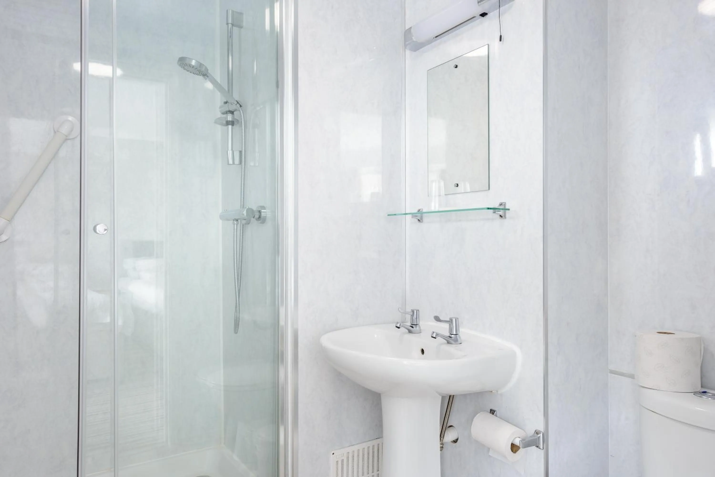 Shower in Barrowfield Hotel