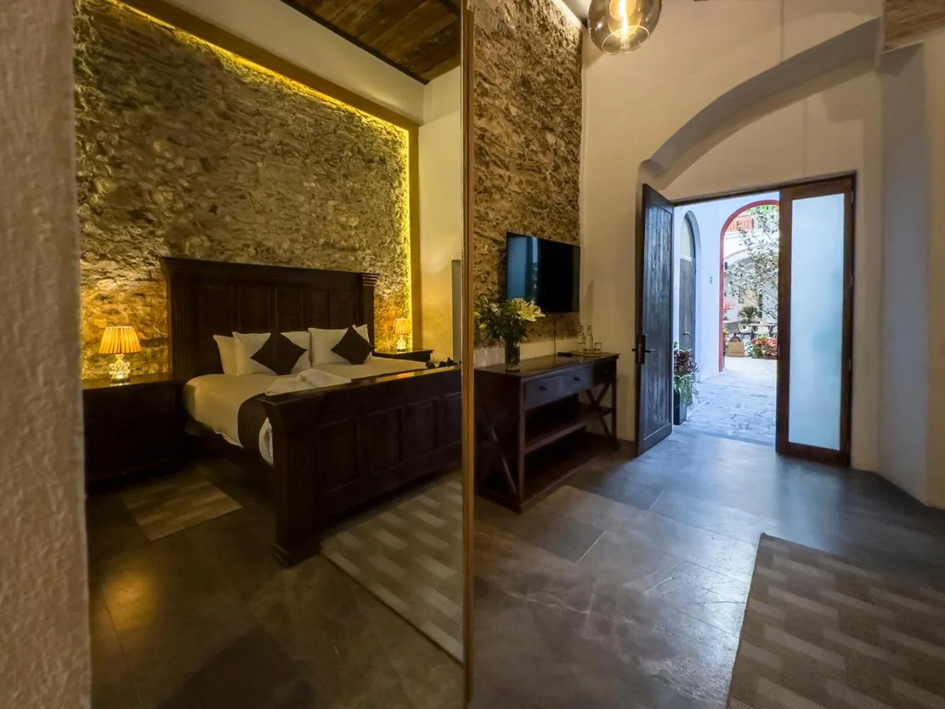 Photo of the whole room, Bed in HOTEL BOUTIQUE CASONA 65