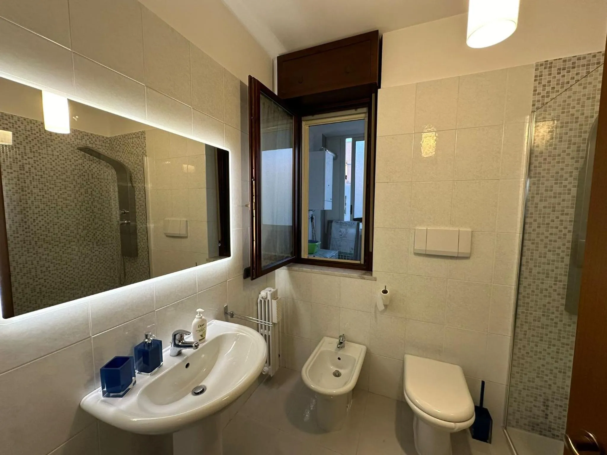 Shower in A casa di Chiara