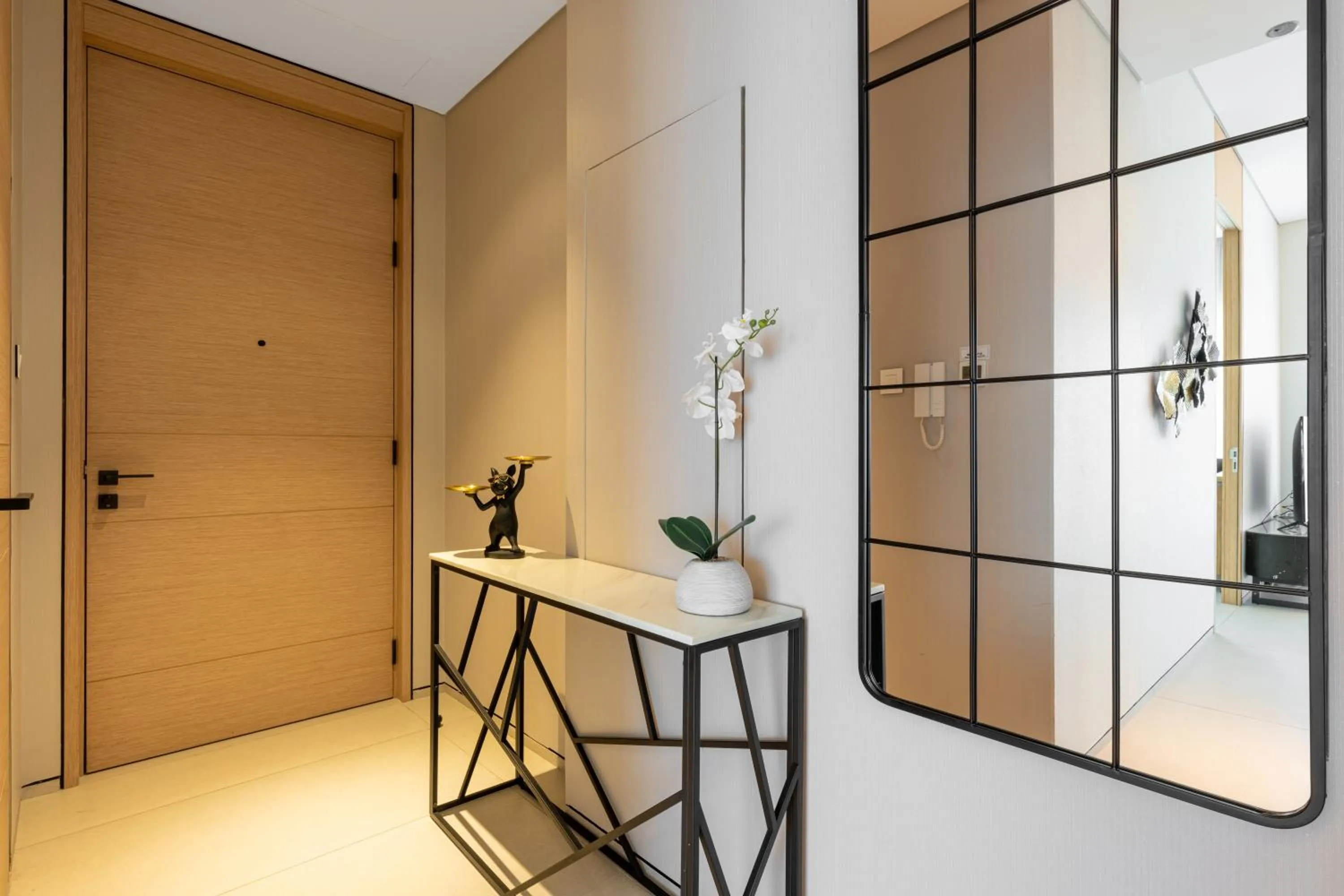 wardrobe in Jumeirah Gate Tower JBR 1BR Apartment