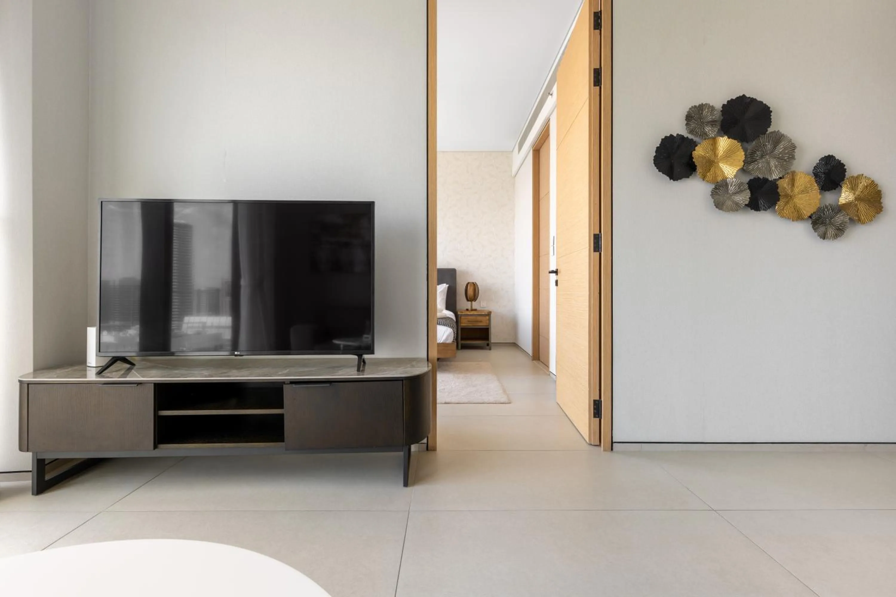 TV and multimedia in Jumeirah Gate Tower JBR 1BR Apartment