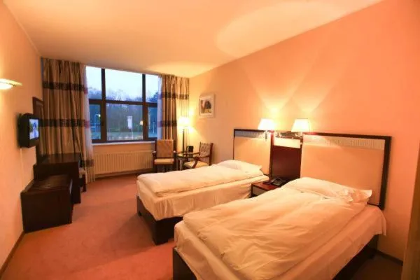 Double or Twin Room with View in New Ocean Paradise Hotel