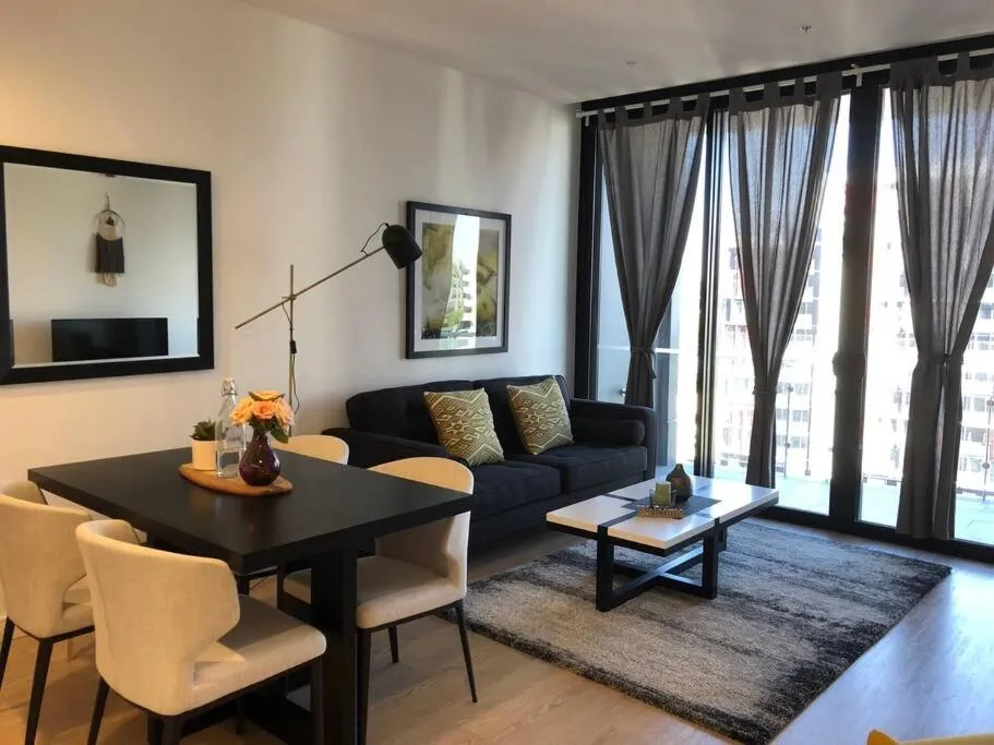 Two-Bedroom Apartment in Best Of South Bank With Car Park