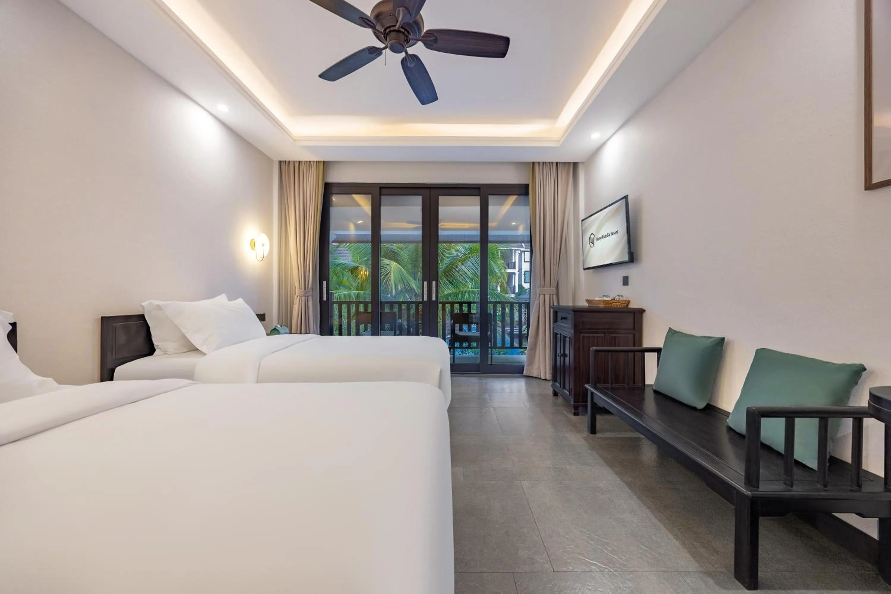 Photo of the whole room, Bed in Manyo Hotel and Resort