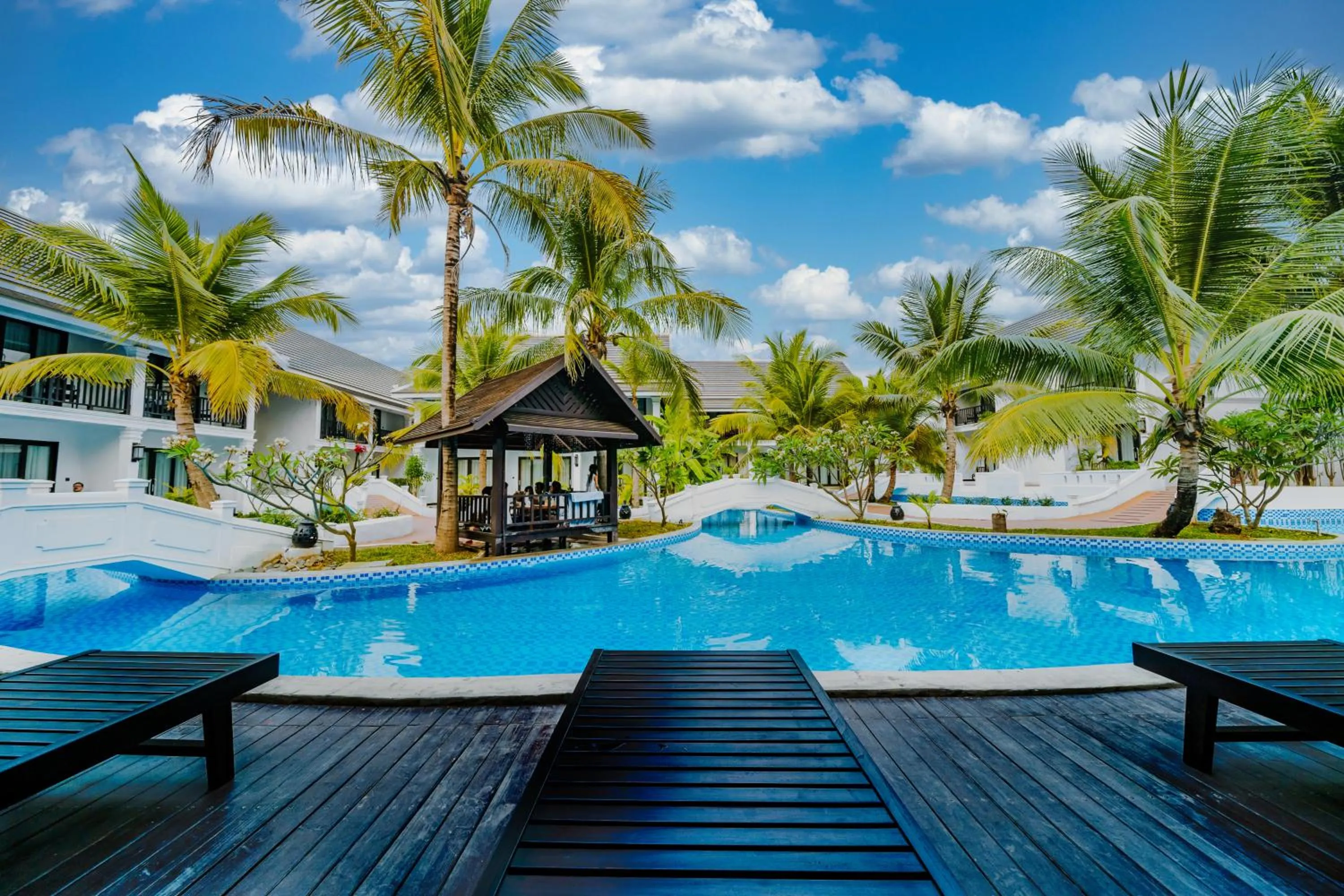 Swimming pool in Manyo Hotel and Resort
