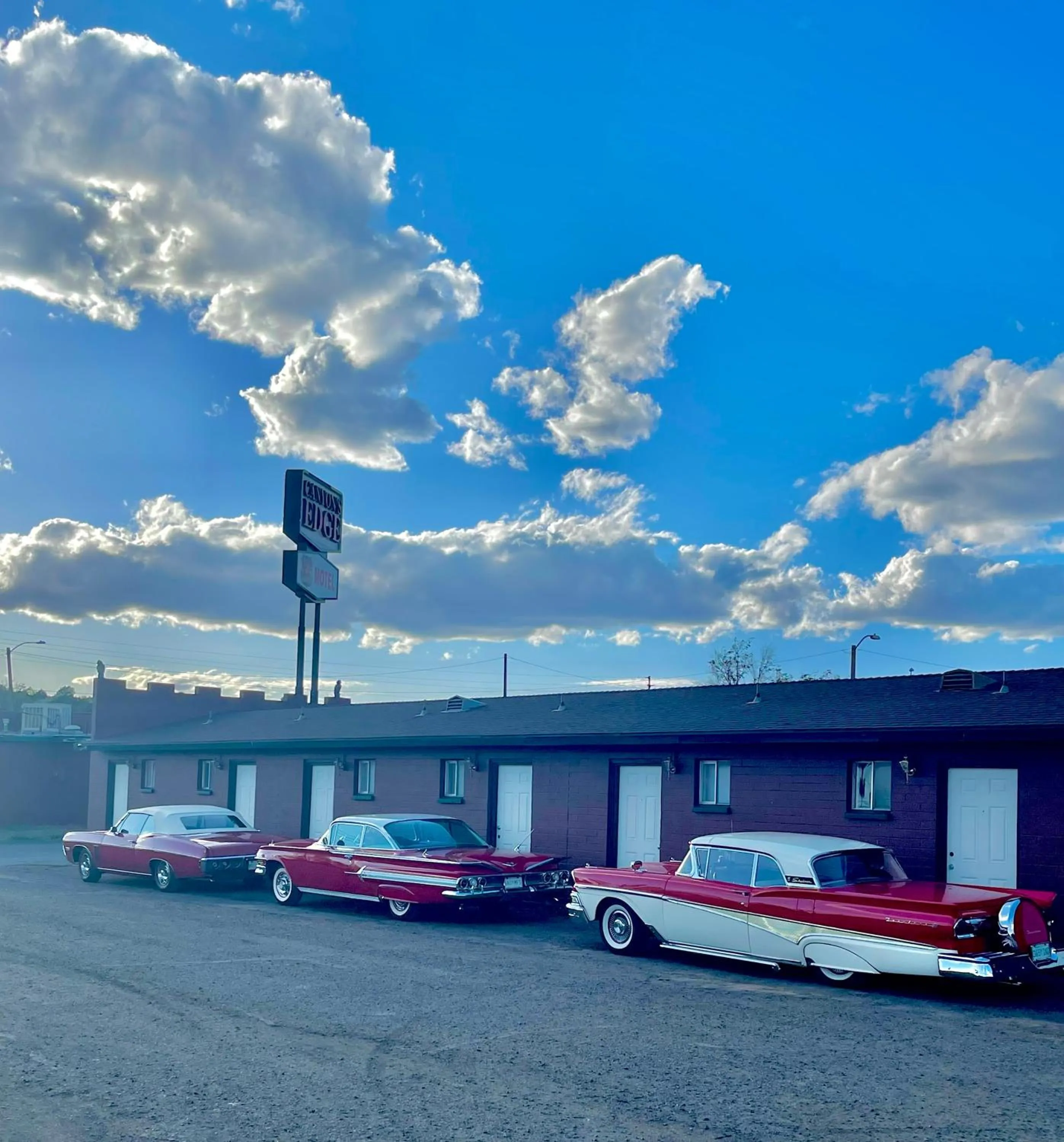 Property building in Canyon's Edge Route 66 Motel