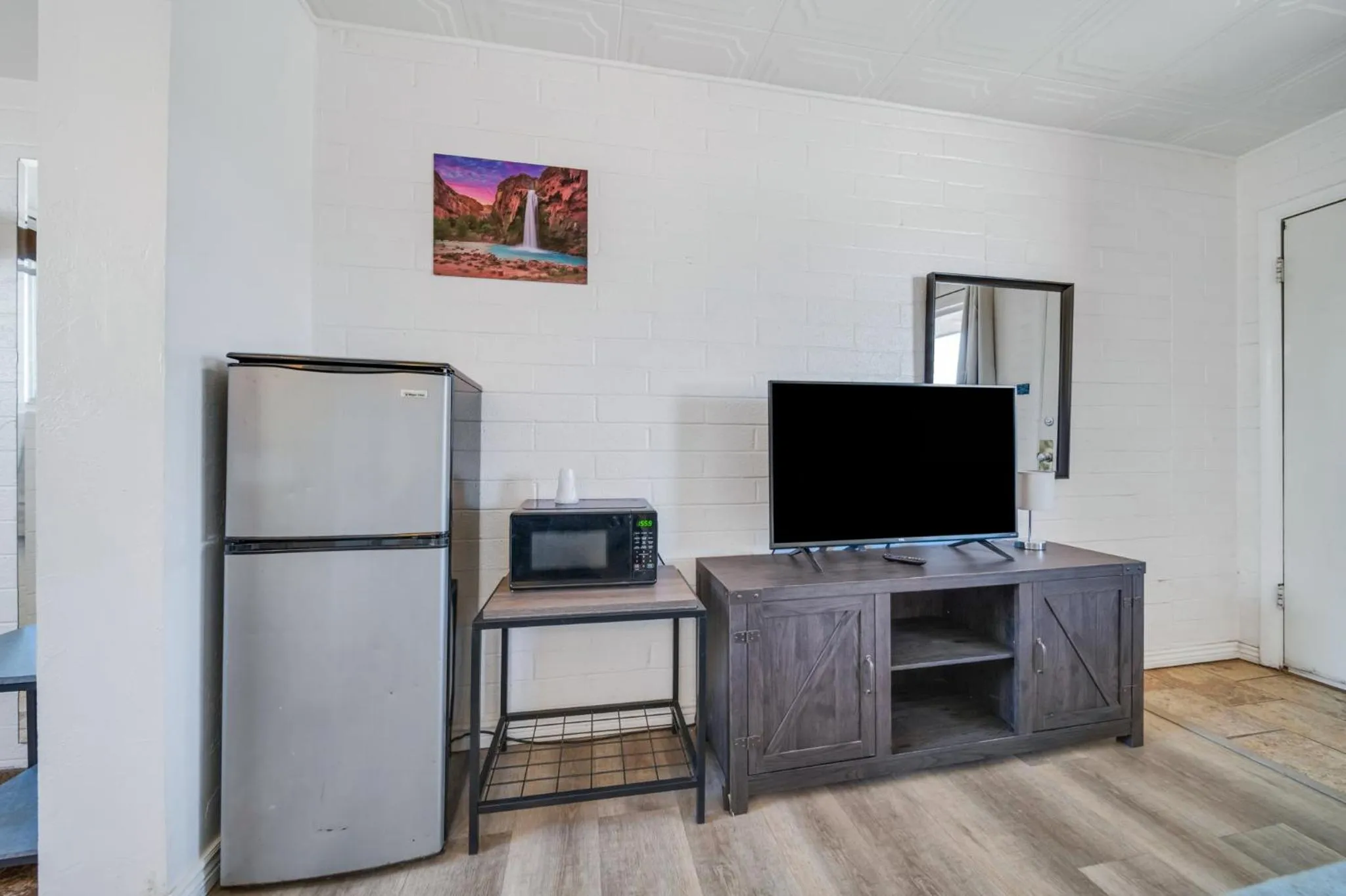 Canyon's Edge Route 66 Motel