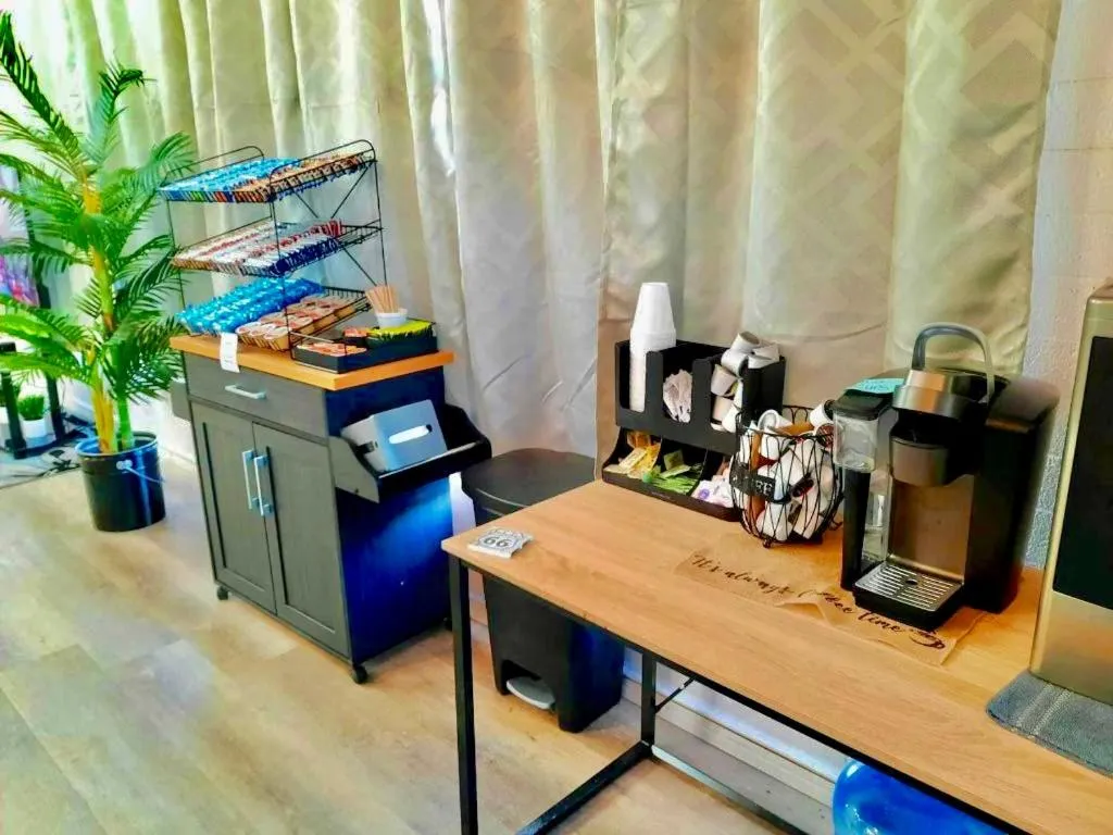 Canyon's Edge Route 66 Motel