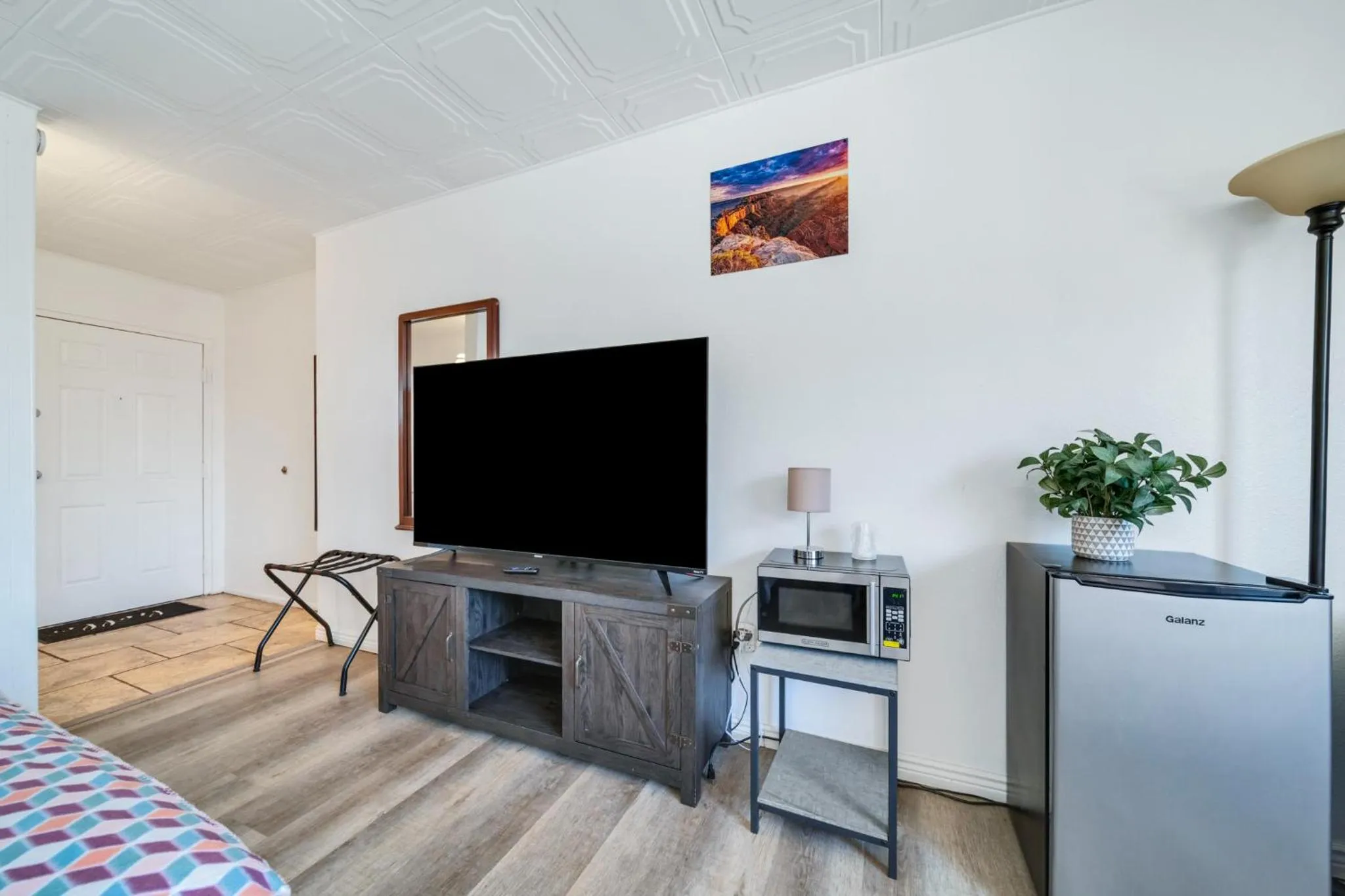 Canyon's Edge Route 66 Motel