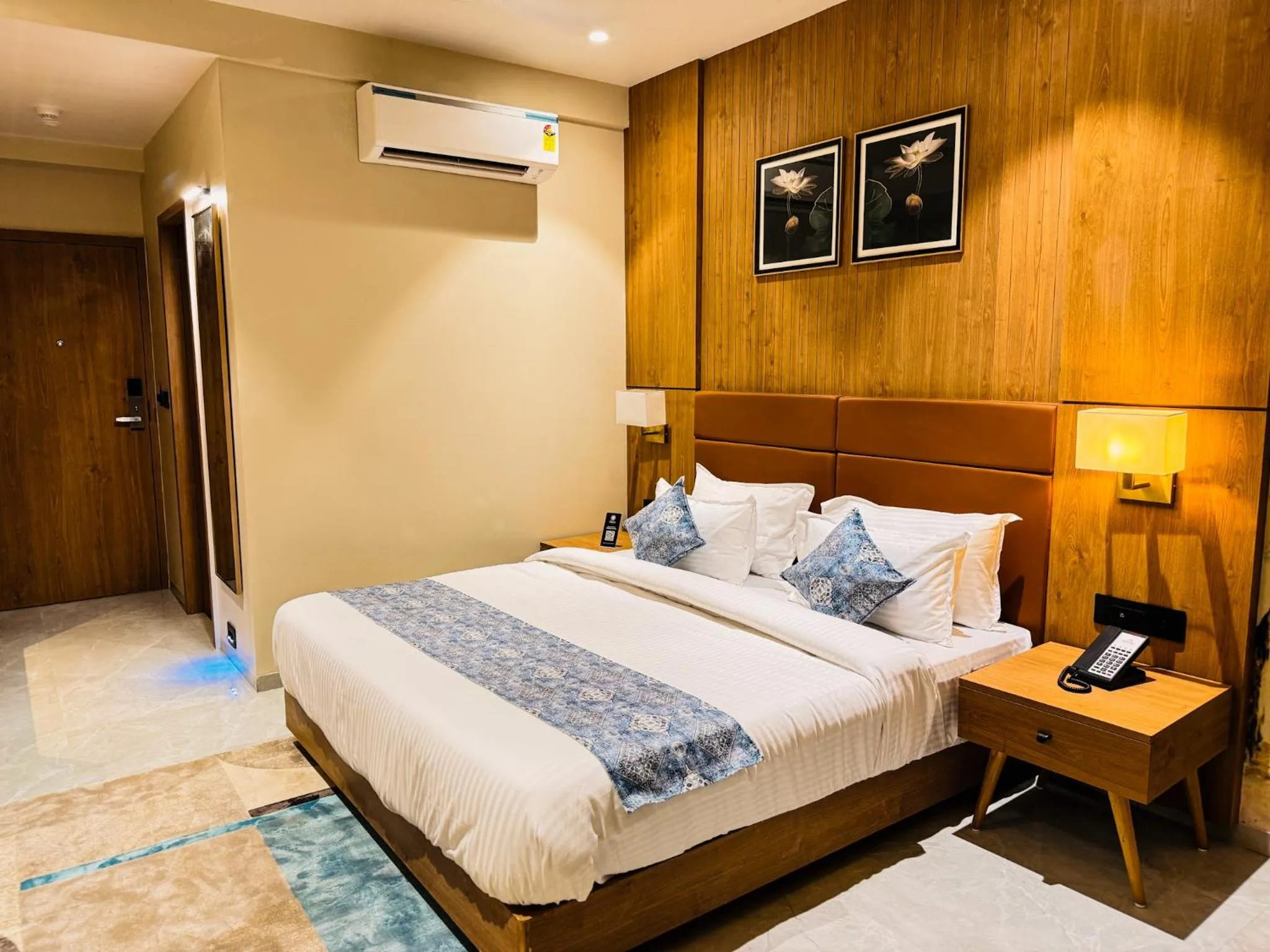 Bed in Hotel Park Royal