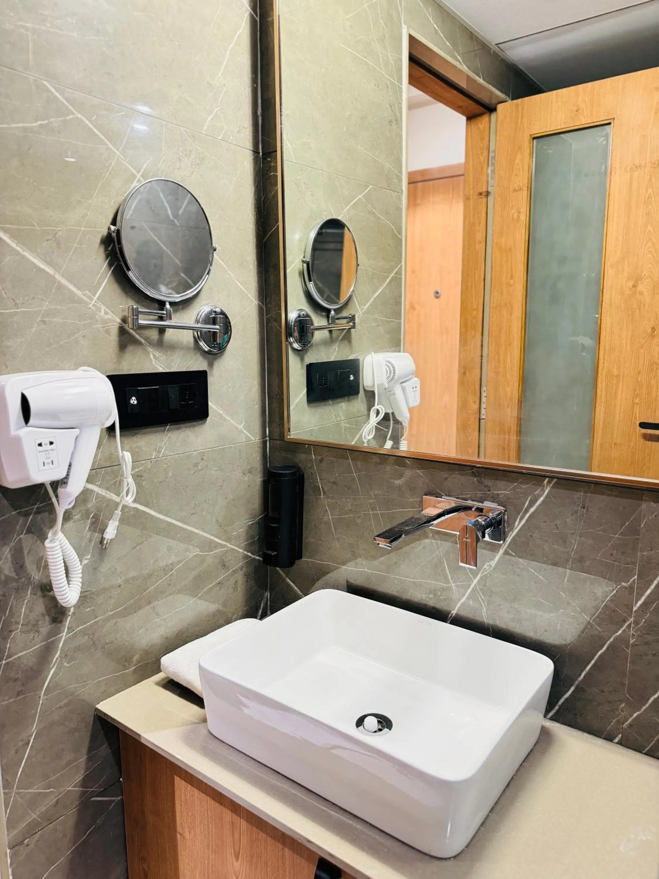 Shower in Hotel Park Royal