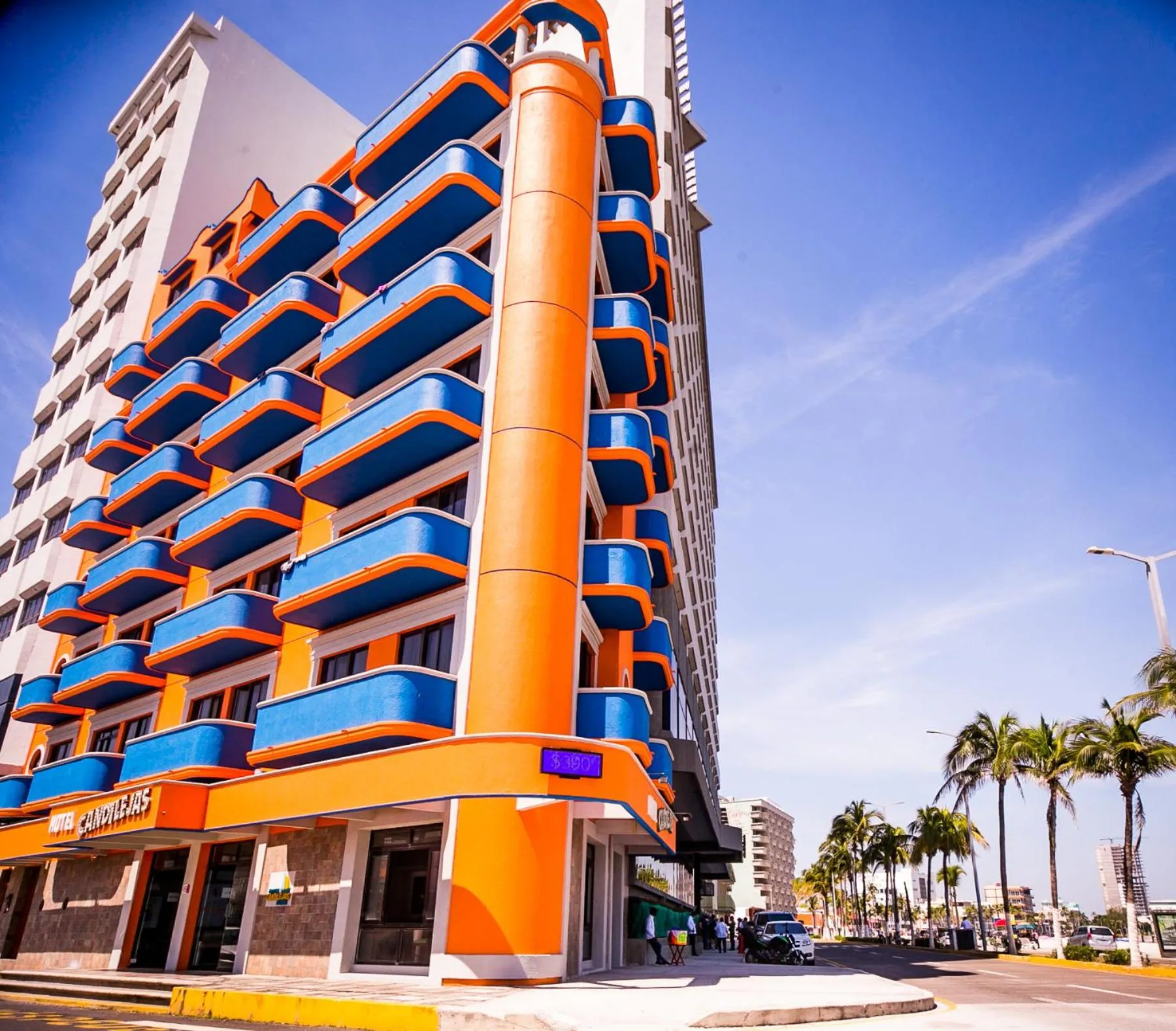 Facade/entrance in Hotel Candilejas Playa