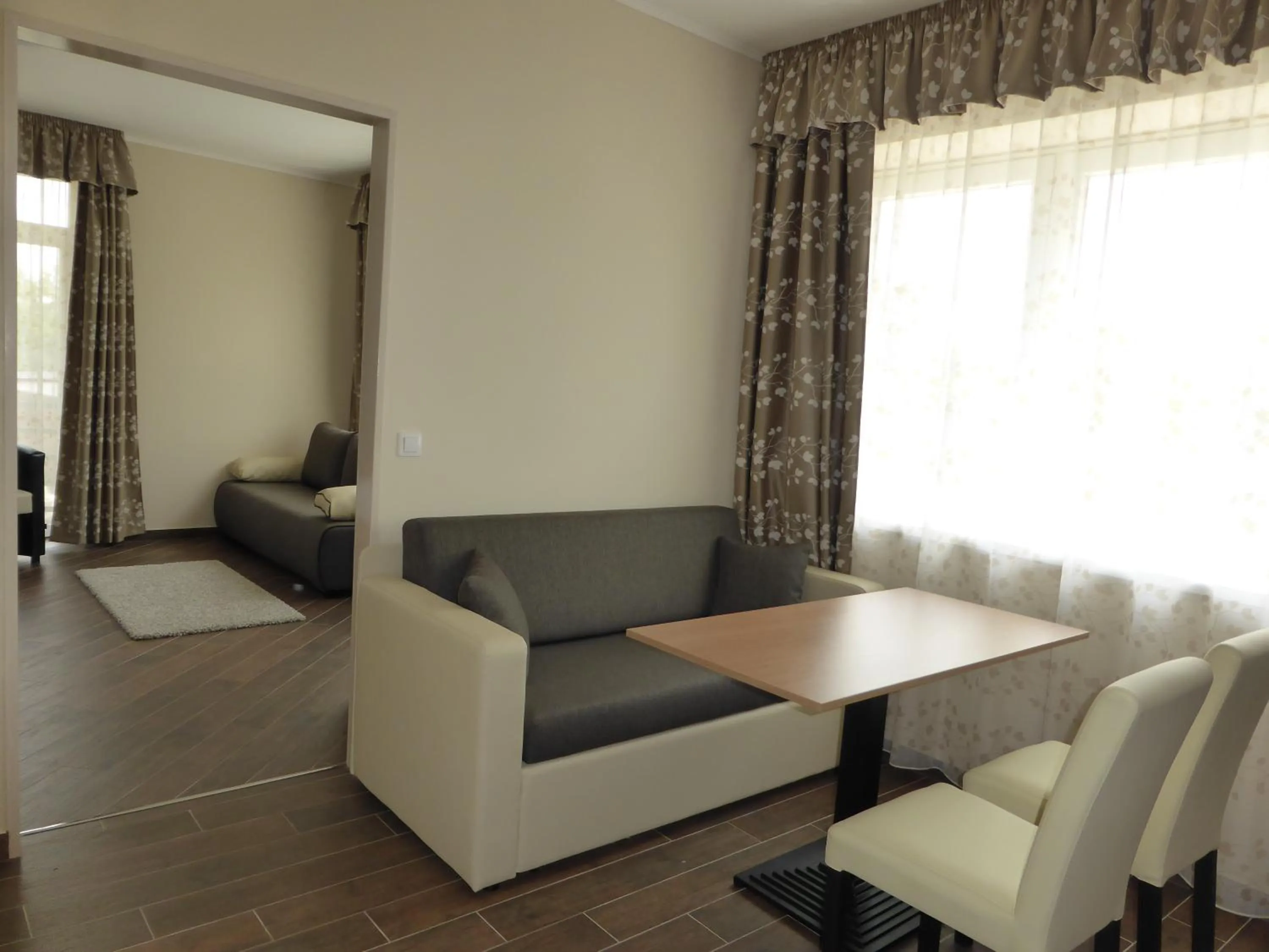 Decorative detail in Sástó Hotel