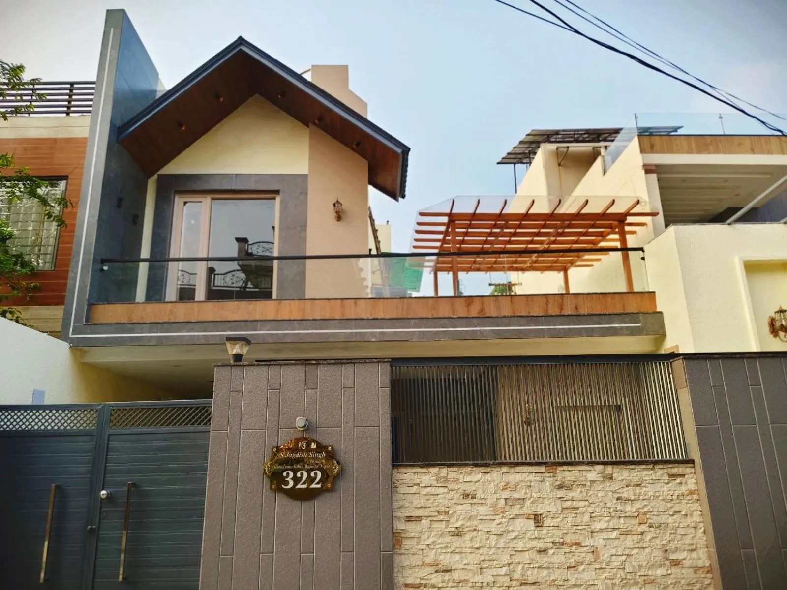 Property building in Ista Inn Homestay