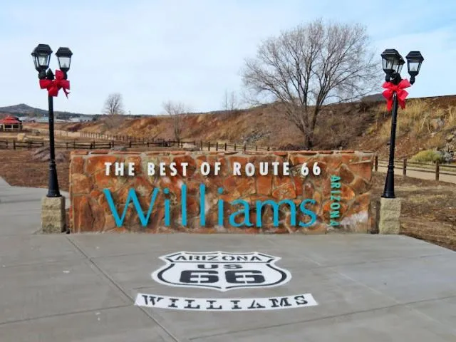 Neighbourhood in Super 8 by Wyndham Williams West Route 66 - Grand Canyon Area