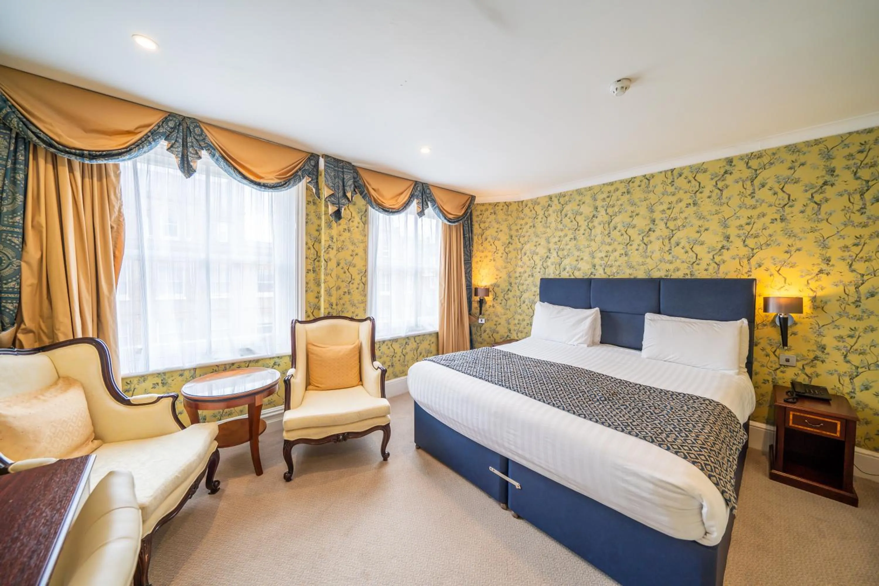 Bed in Hotel La Place