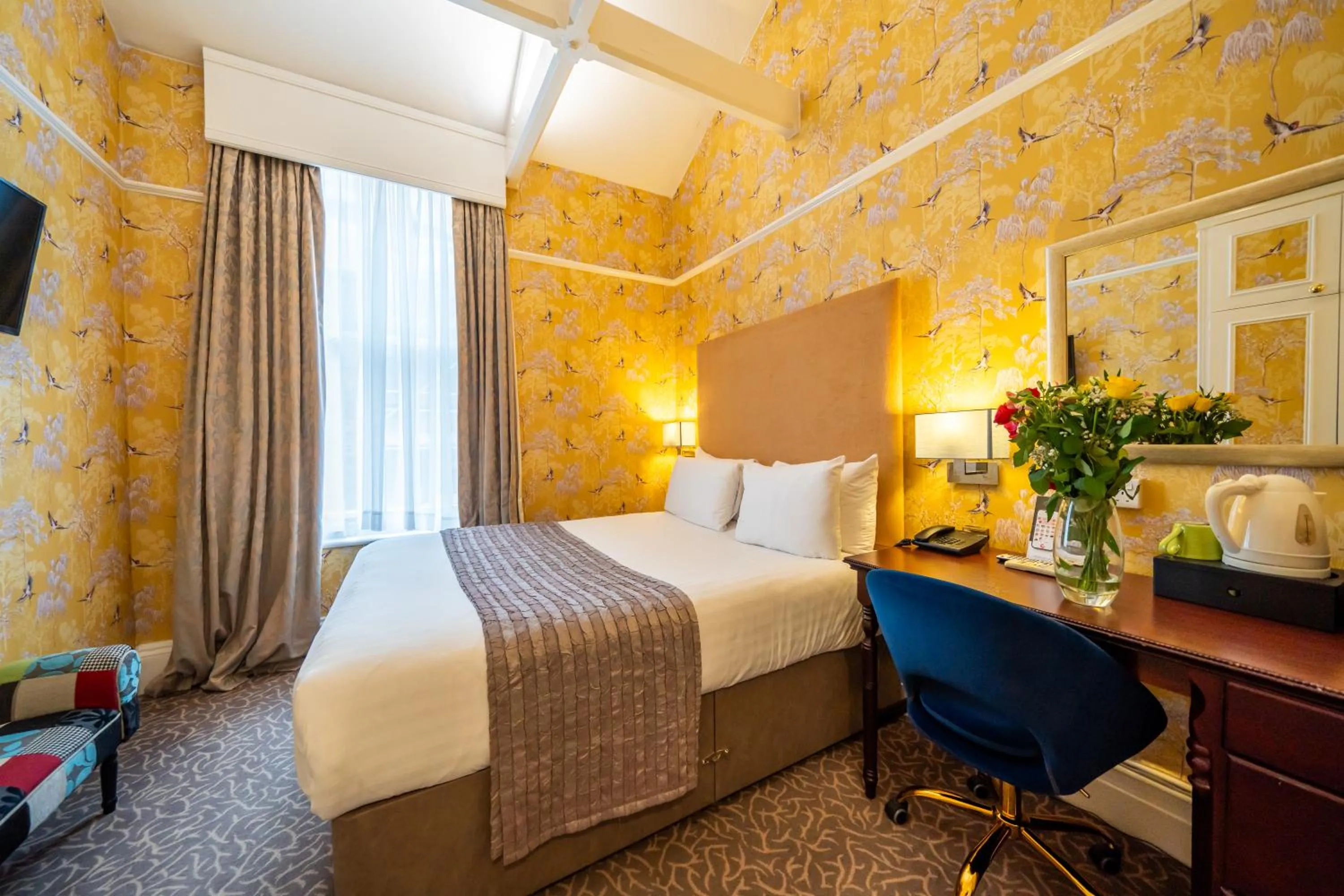 Bed in Hotel La Place