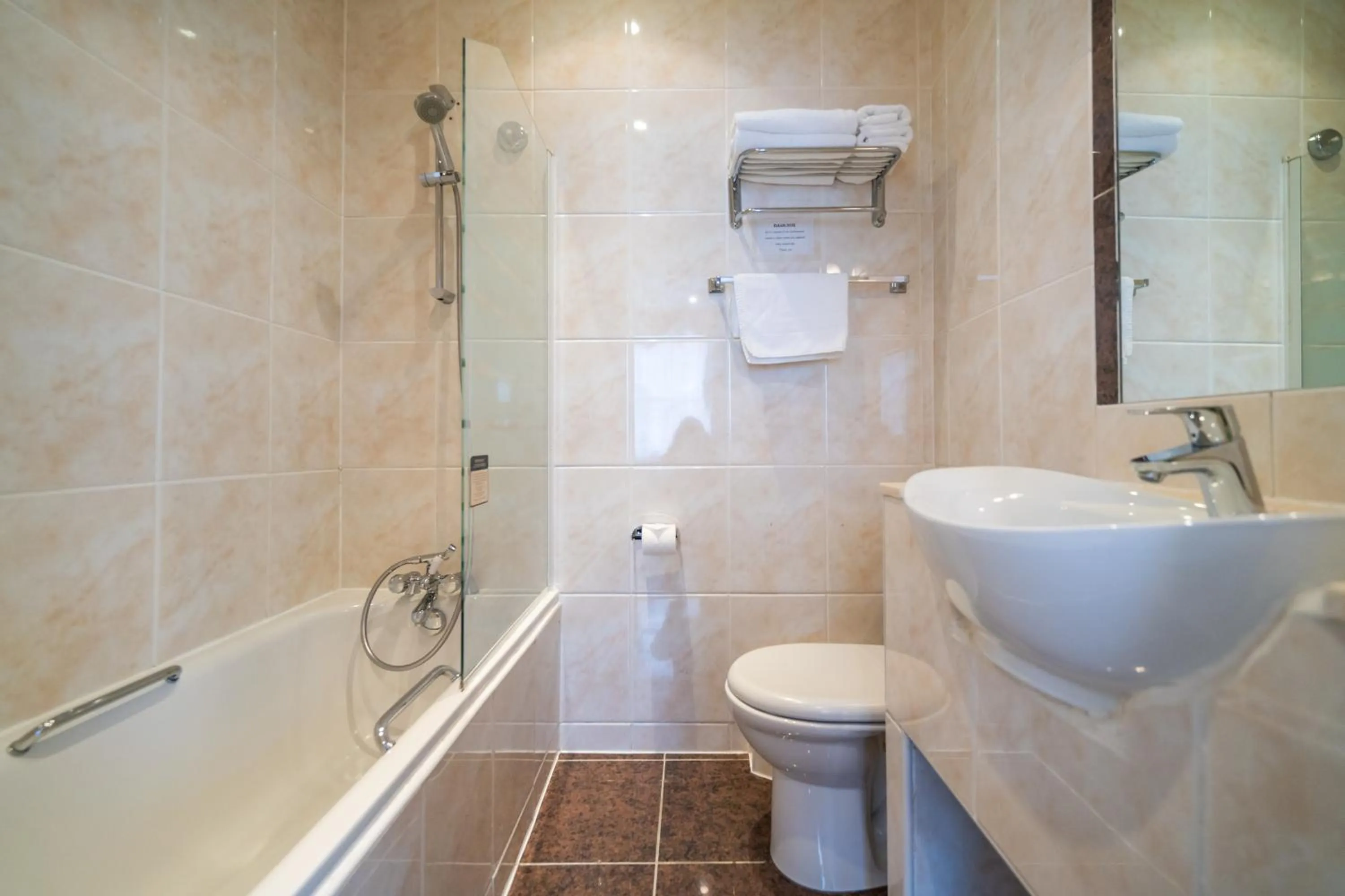 Toilet in Hotel La Place