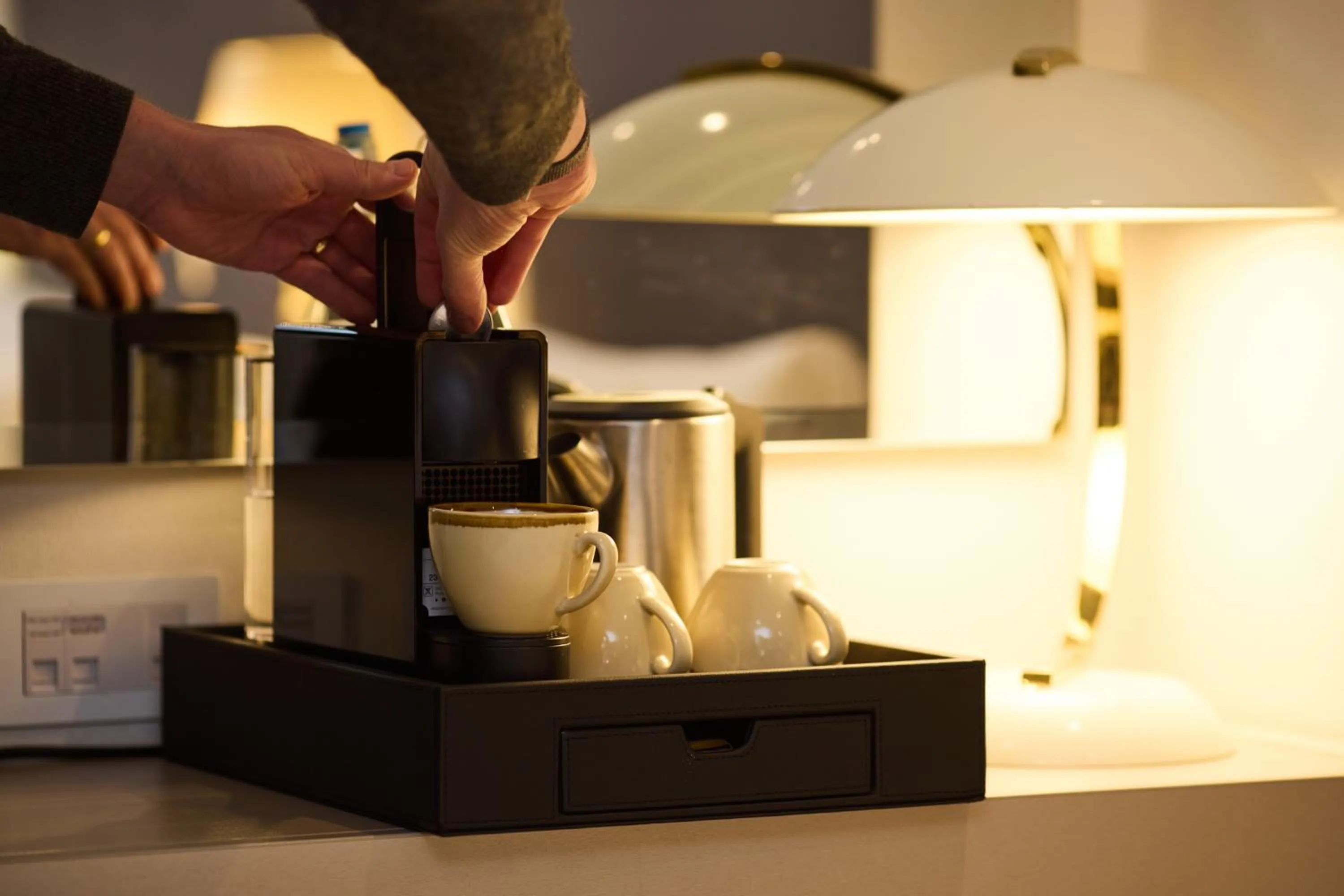 Coffee/tea facilities in Blandford Hotel