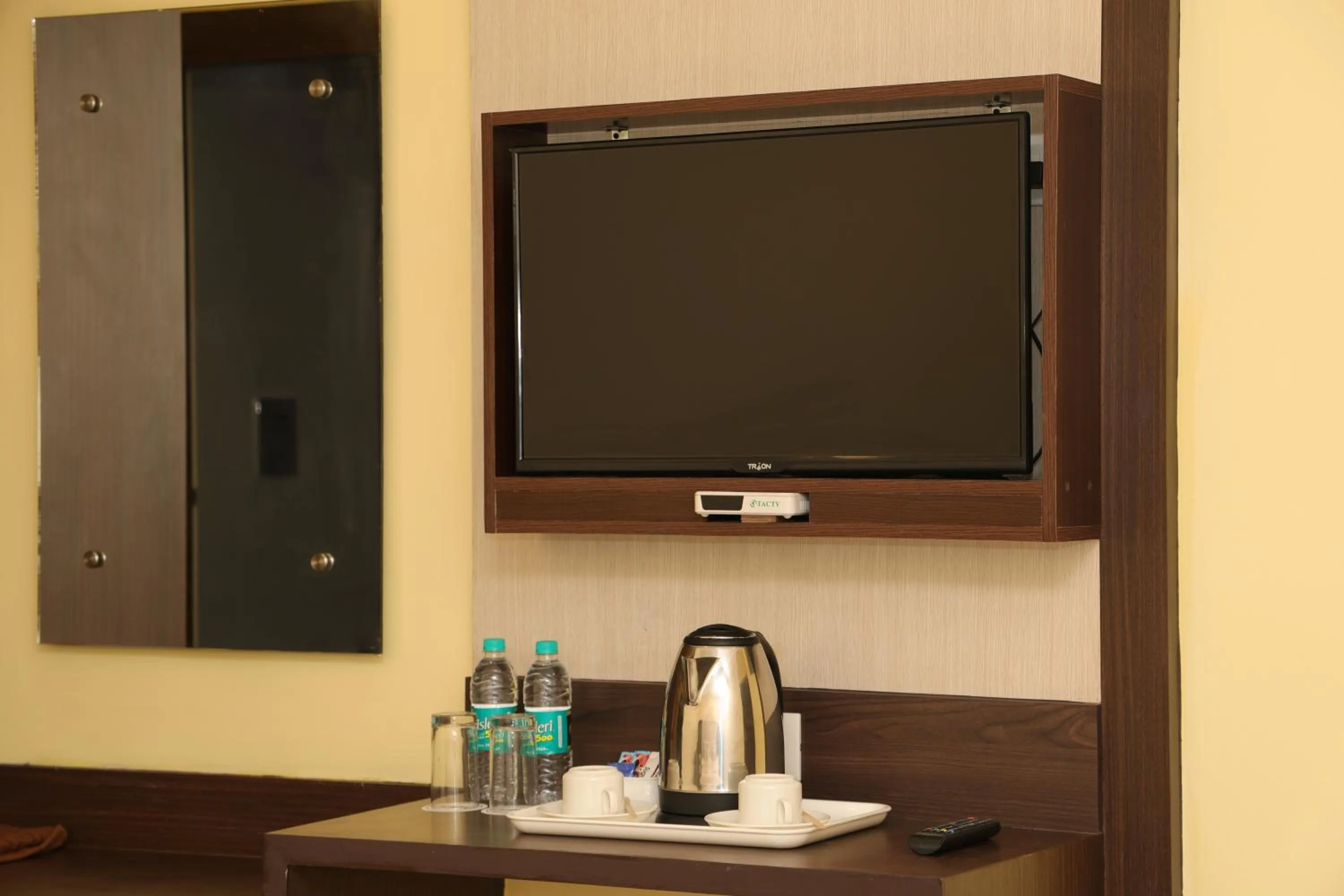 Coffee/tea facilities in HOTEL SR