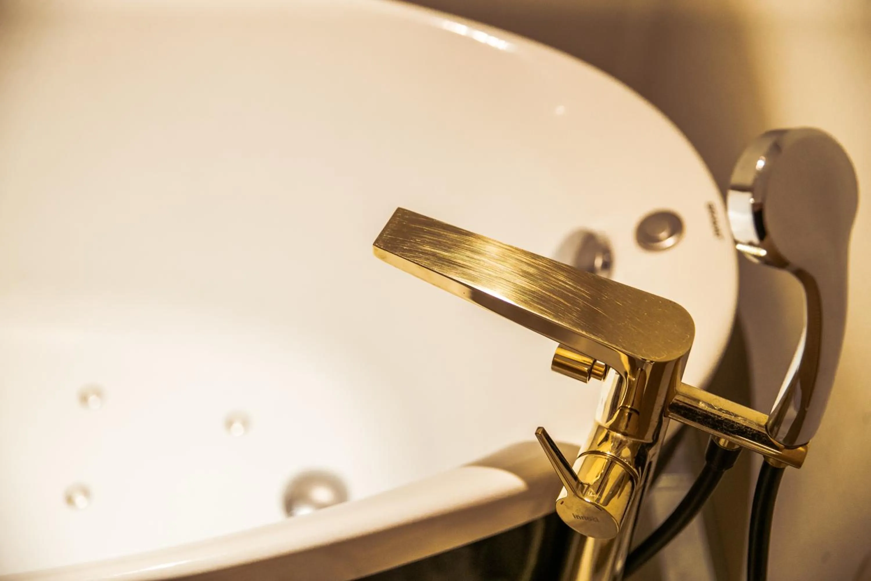 Hot Tub in Songdo Central Park Hotel