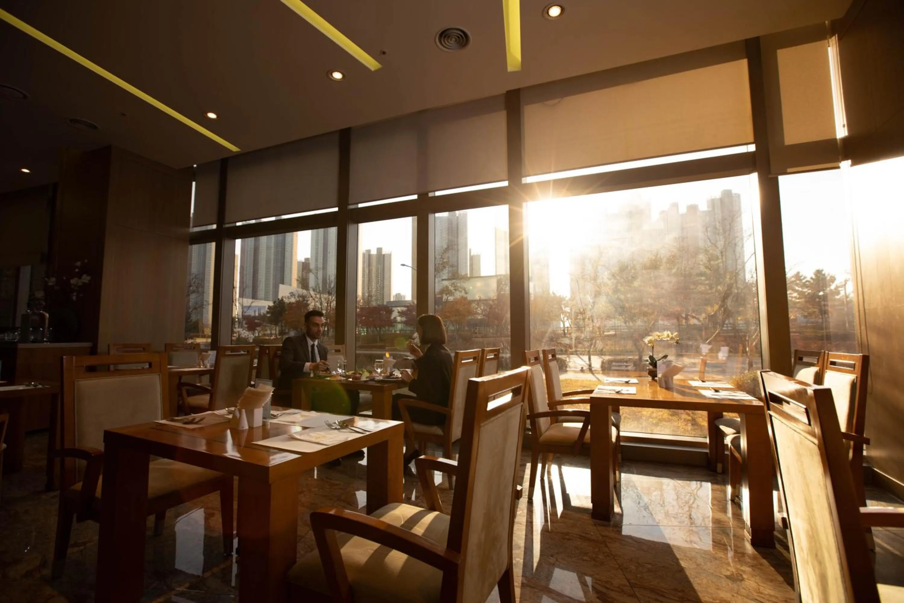 Restaurant/places to eat in Songdo Central Park Hotel