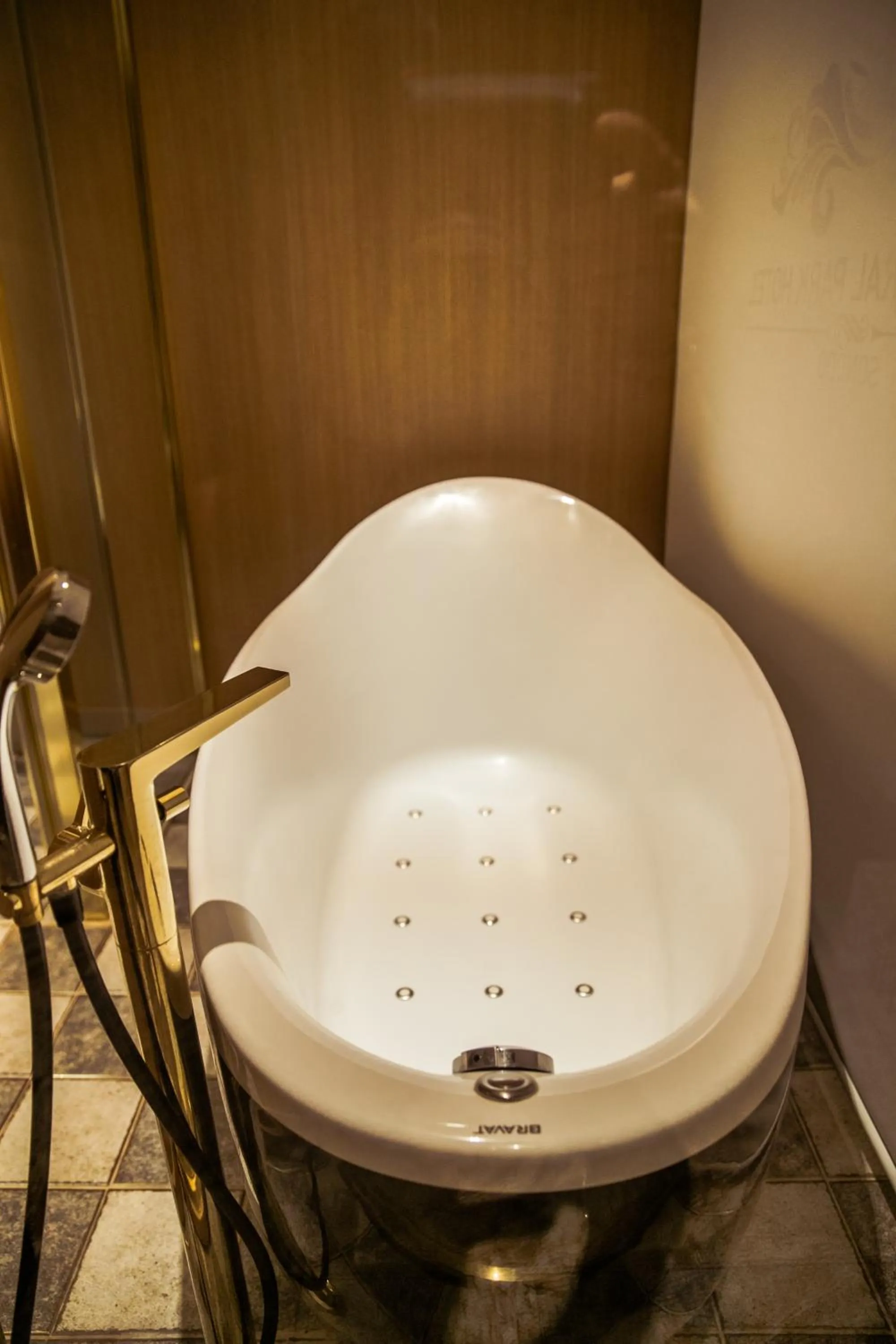 Hot Tub in Songdo Central Park Hotel