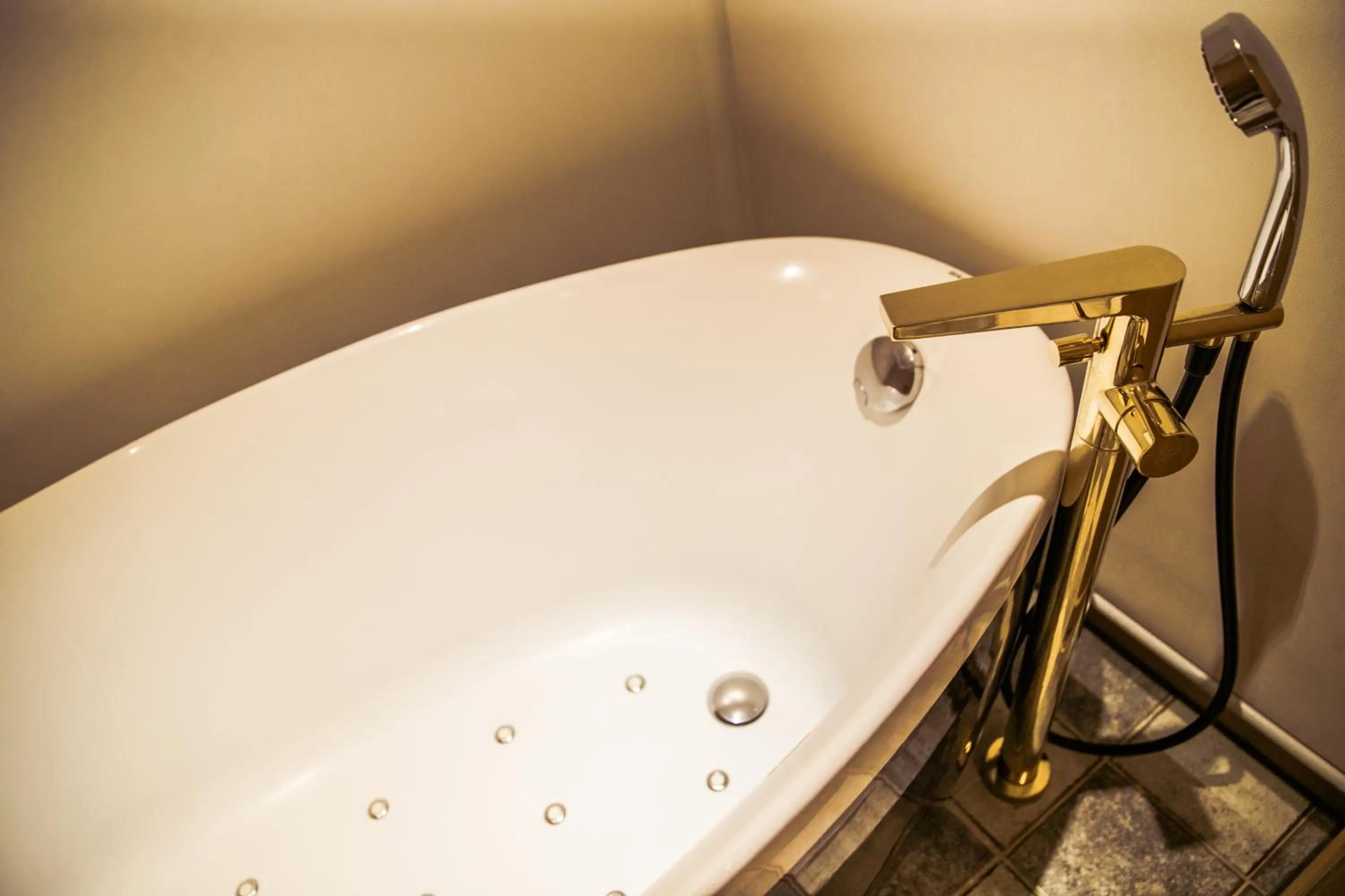 Hot Tub in Songdo Central Park Hotel