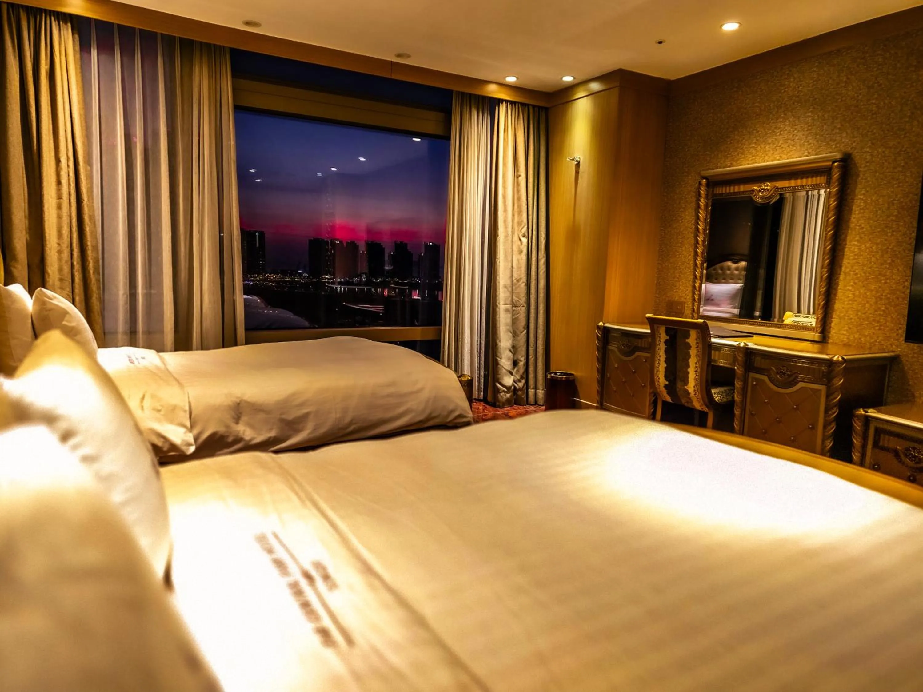 Bed in Songdo Central Park Hotel