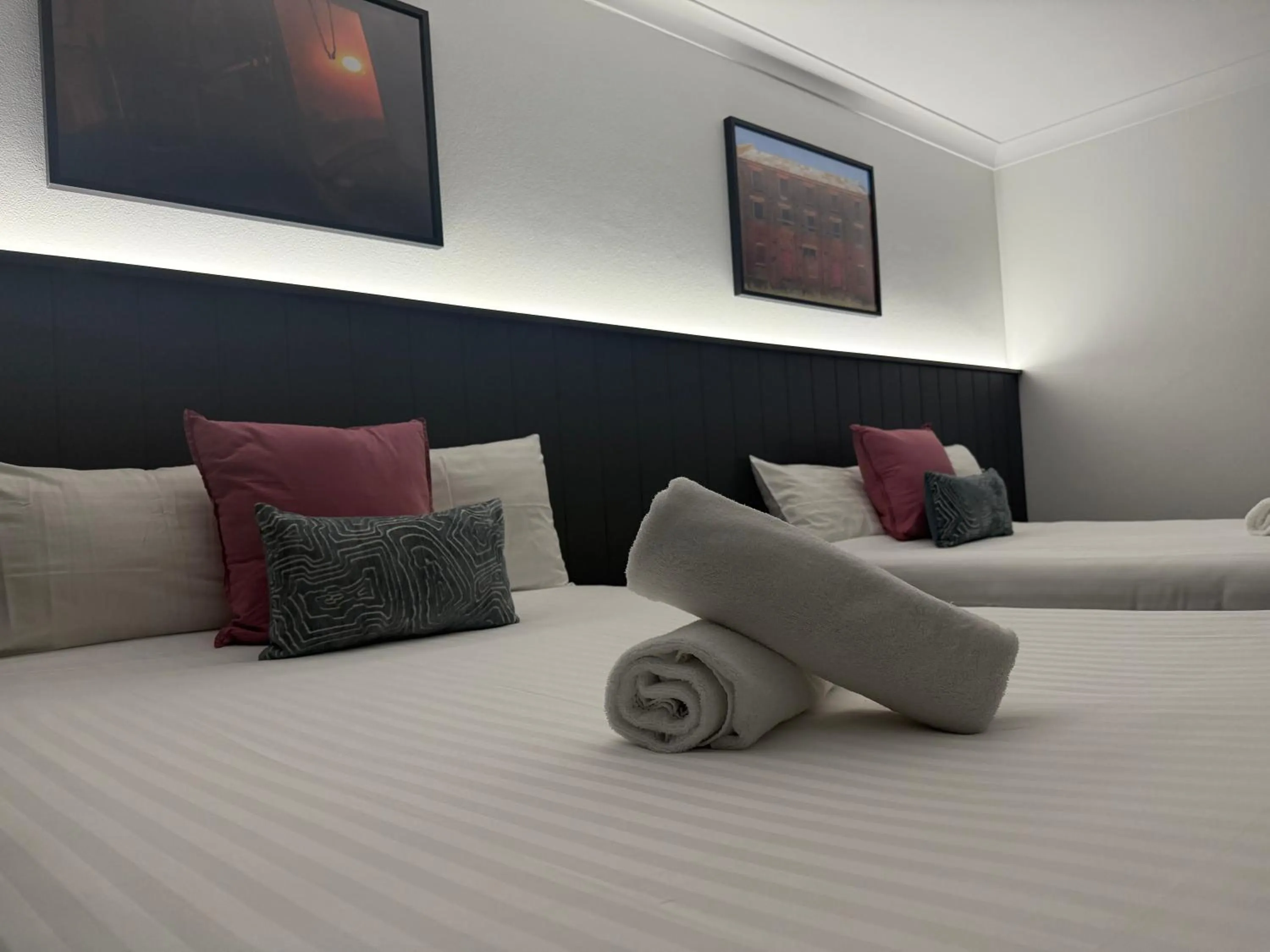 Bedroom, Bed in Club Inn Motel