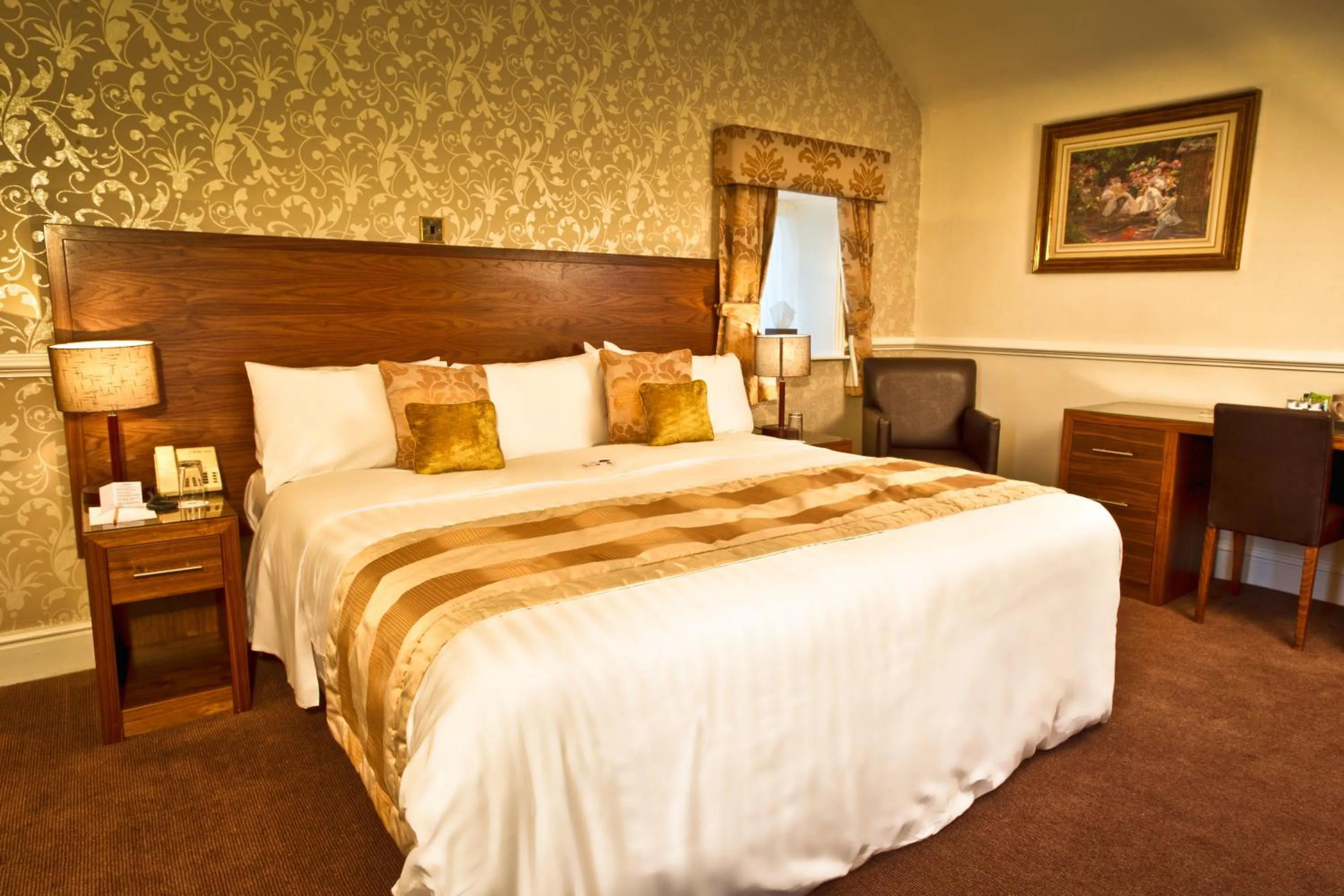 Bed in Bagden Hall Hotel