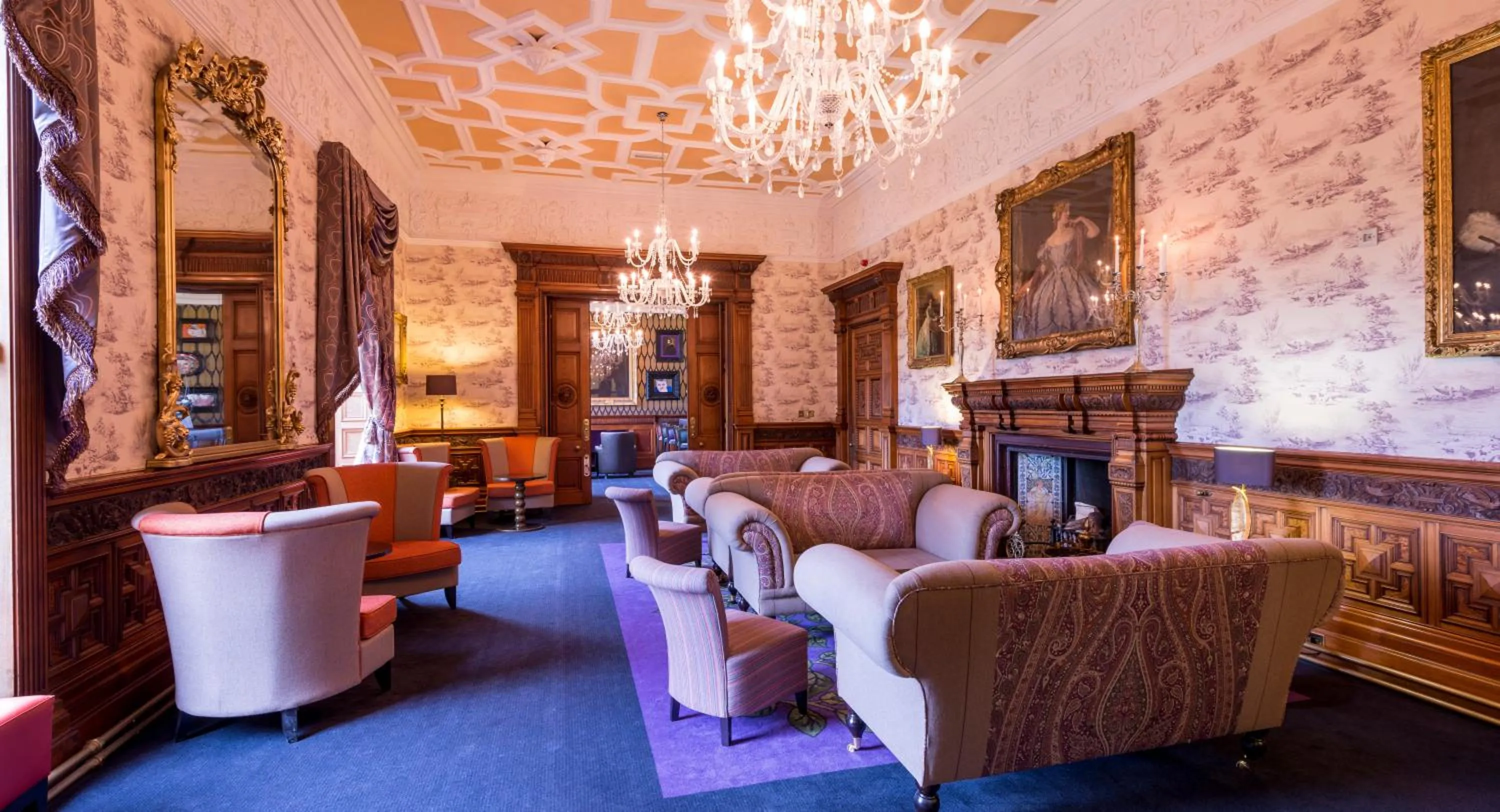 Lounge or bar in Ardoe House Hotel & Spa