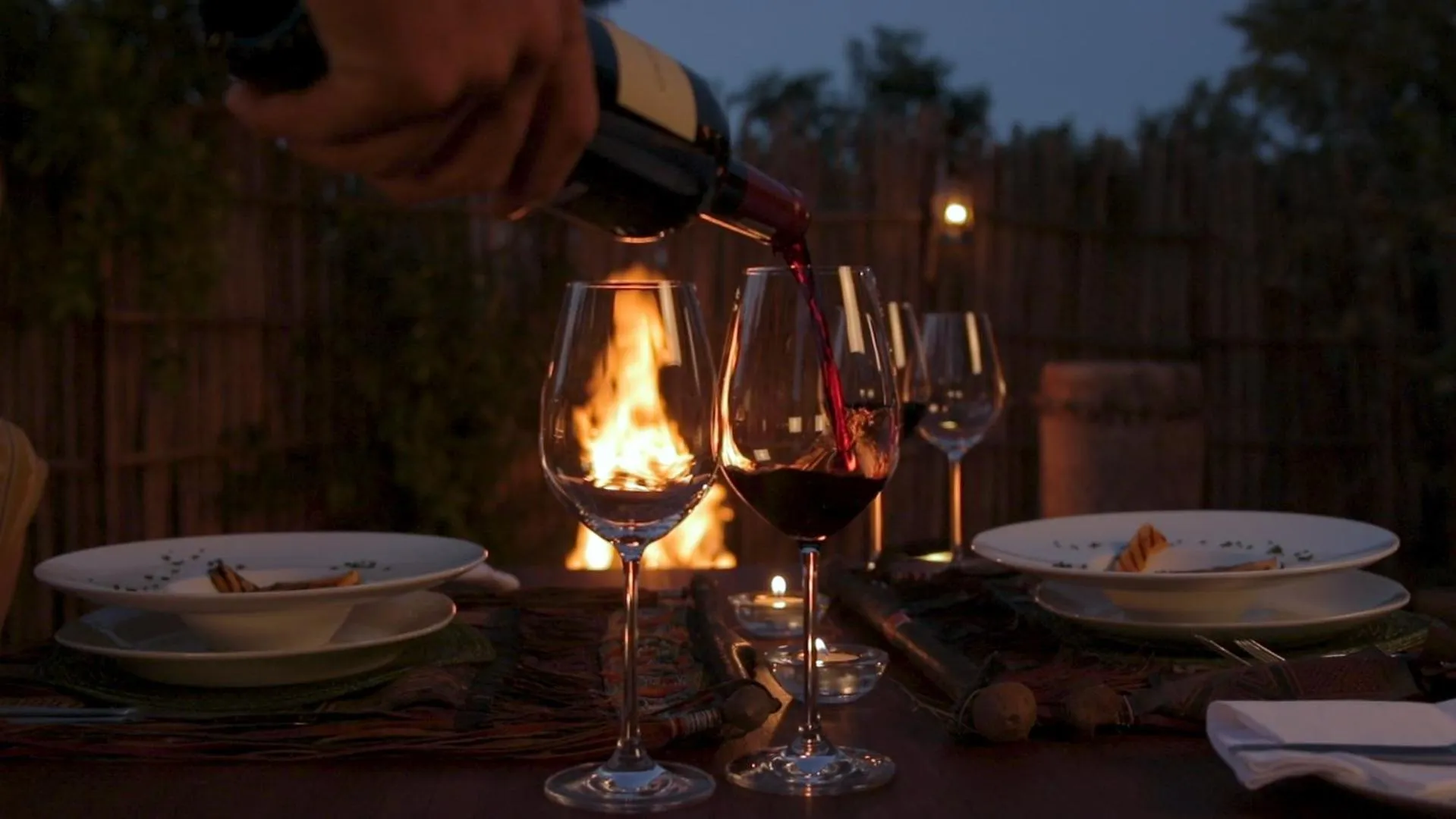 Restaurant/places to eat in Makweti Safari Lodge