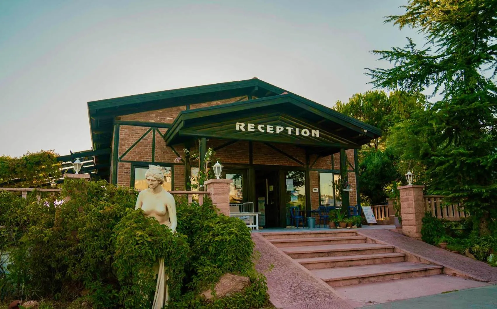 Club Afrodit Tatil Köyü