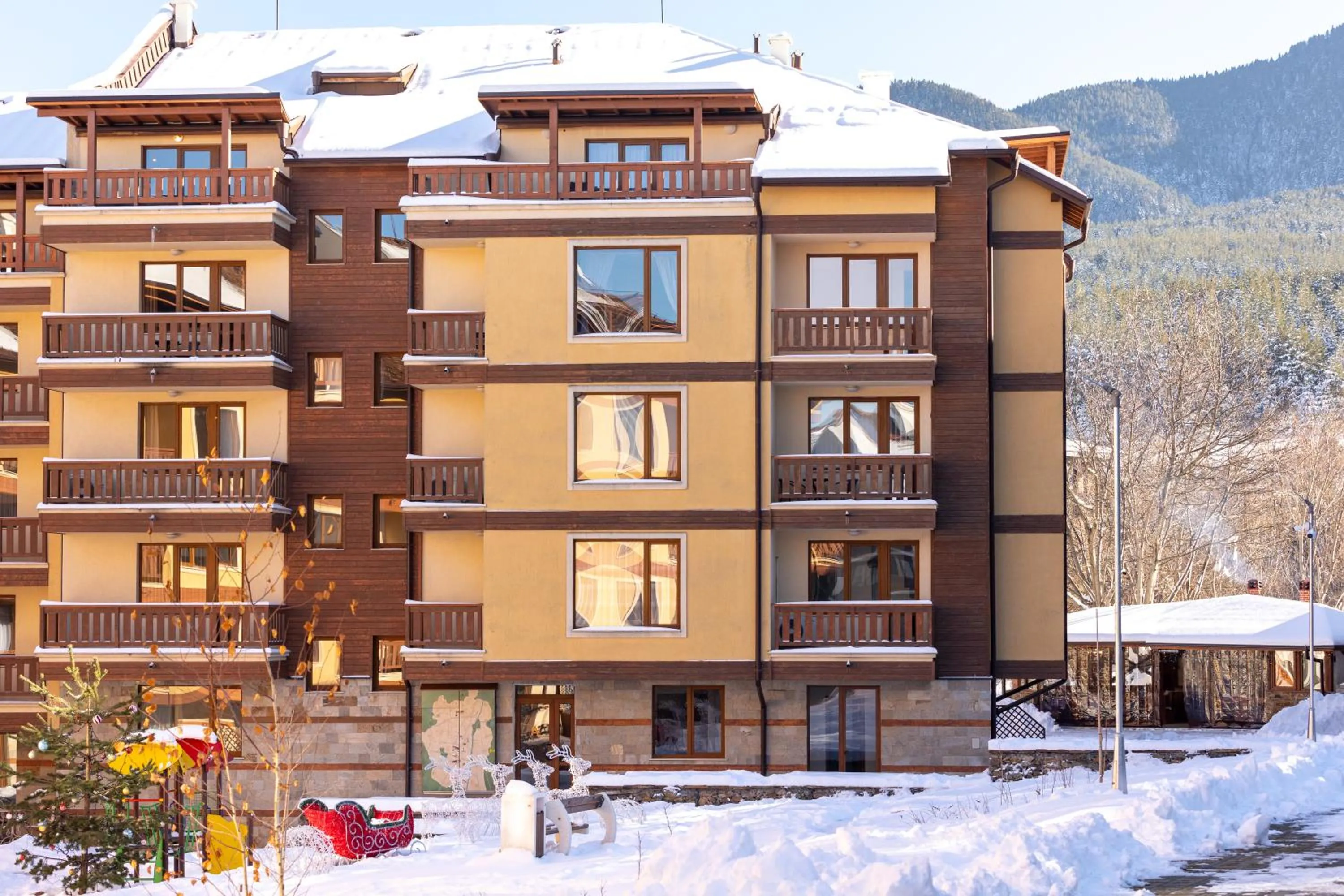 Property building in Pirin Sense Apartment Complex