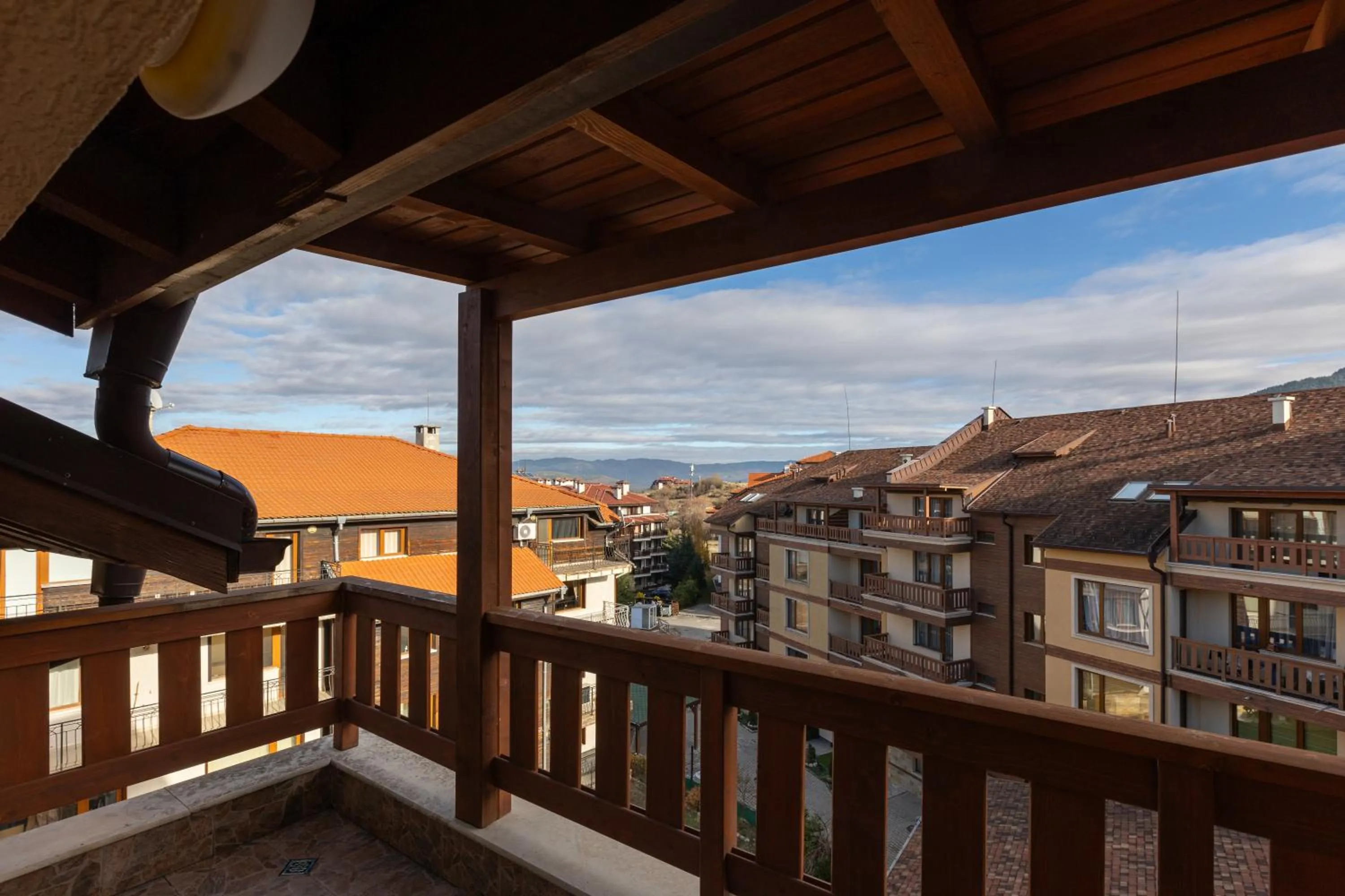 Day in Pirin Sense Apartment Complex